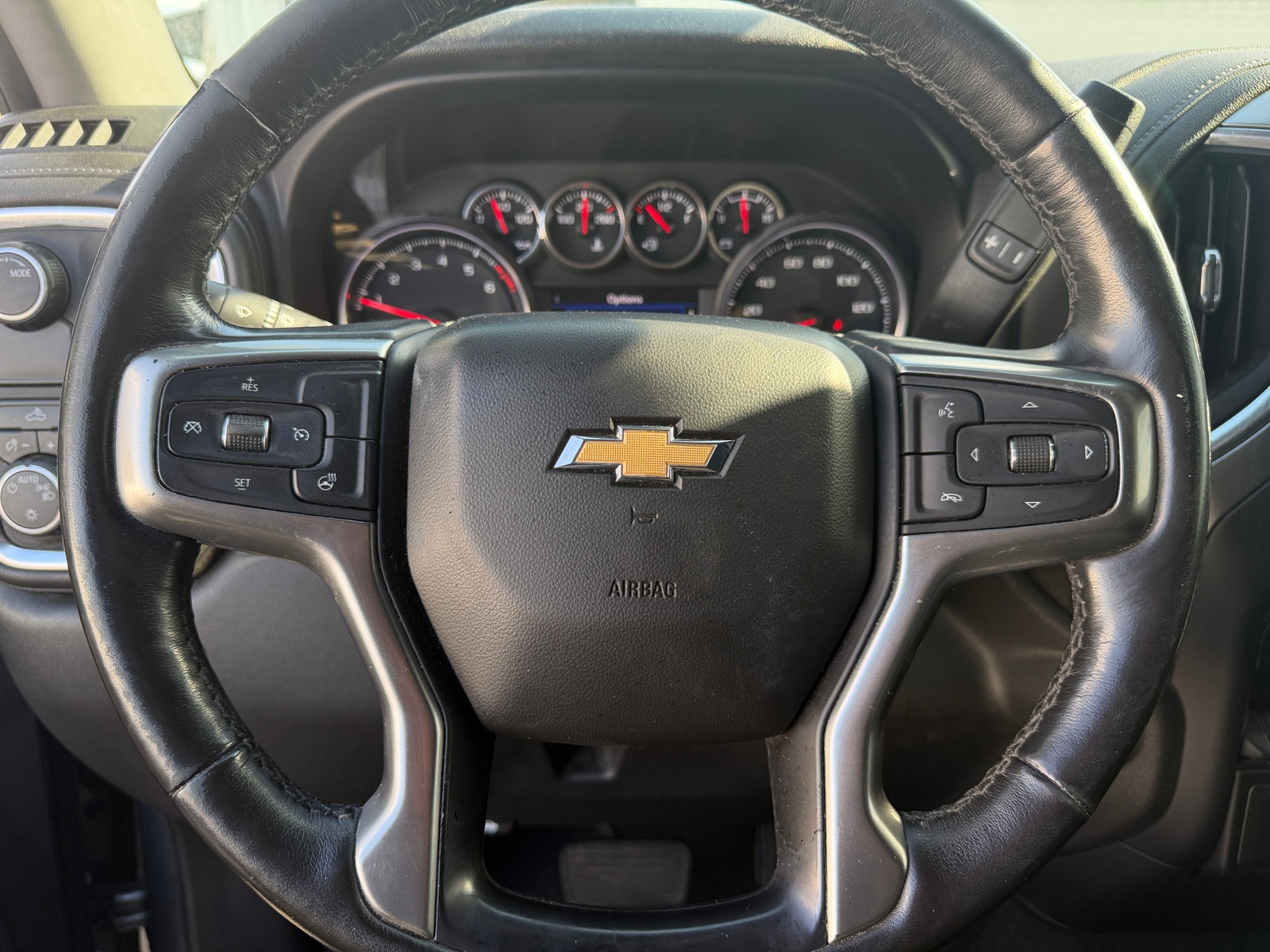 Thumbnail: 2020 Chevrolet Silverado 1500 - 5