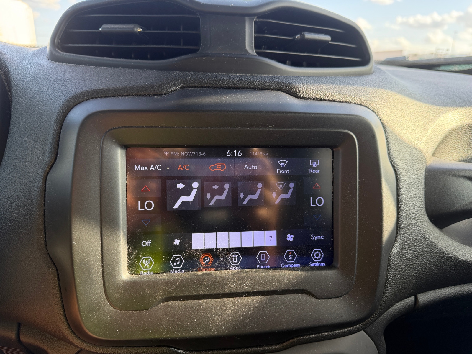 Thumbnail: 2018 Jeep Renegade - 4