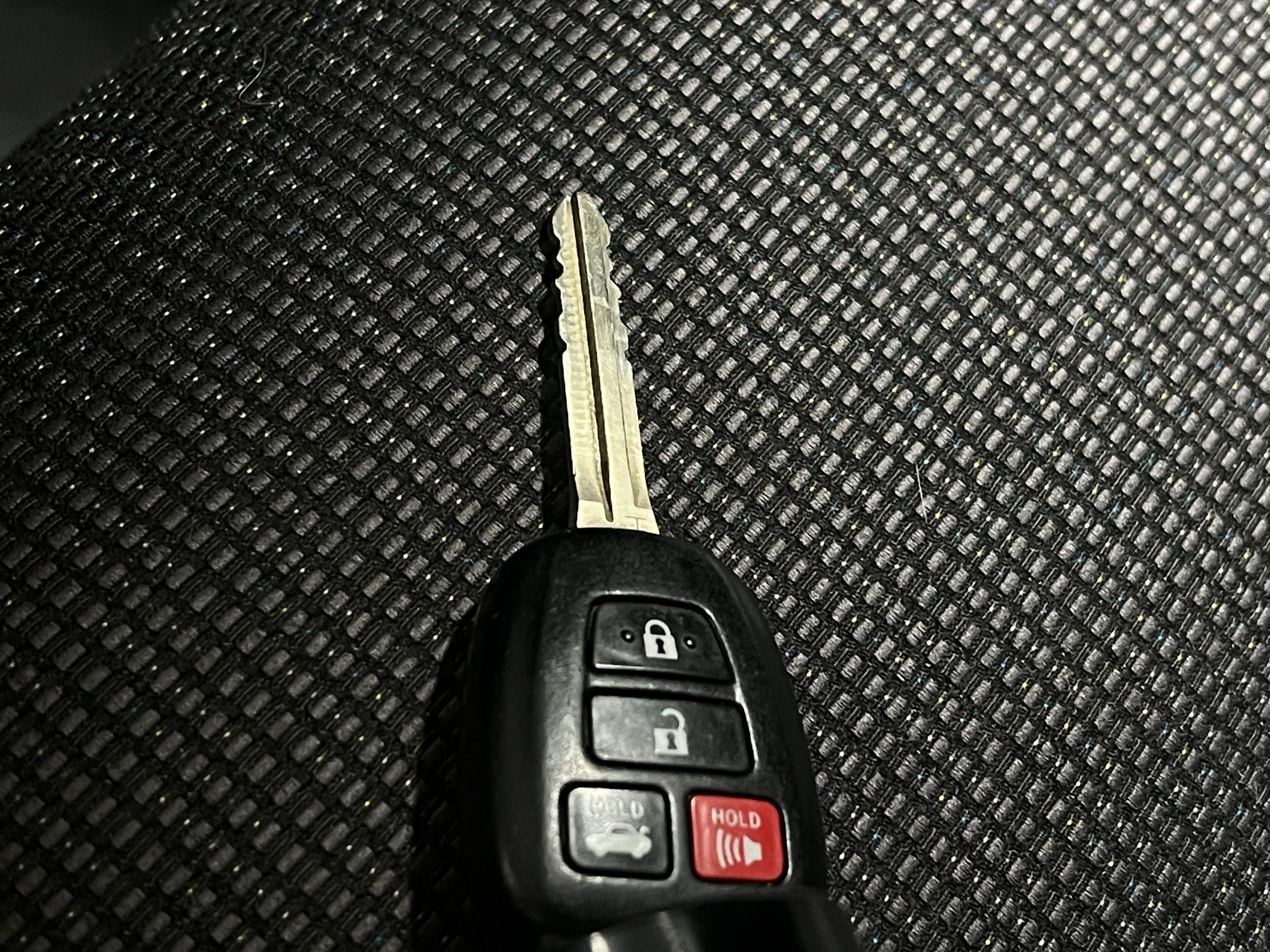 2T1BURHE4EC037583