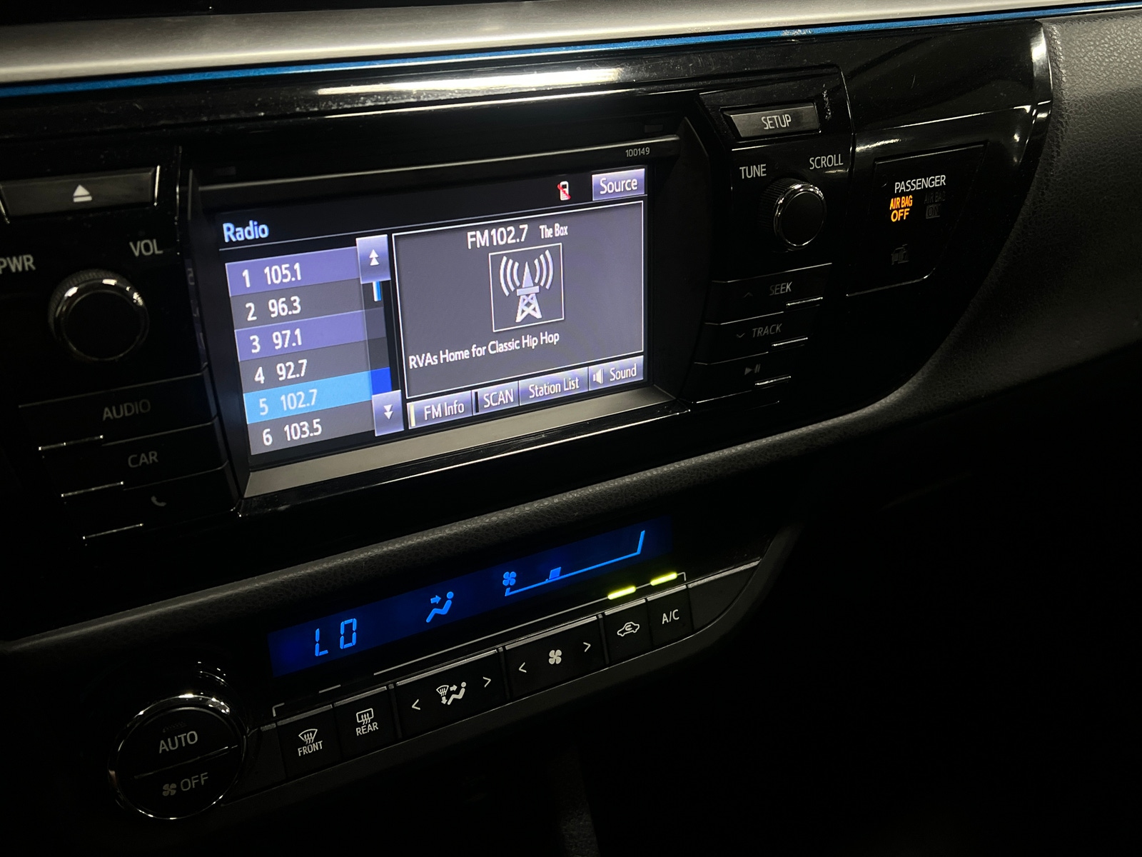 Thumbnail: 2014 Toyota Corolla - 4