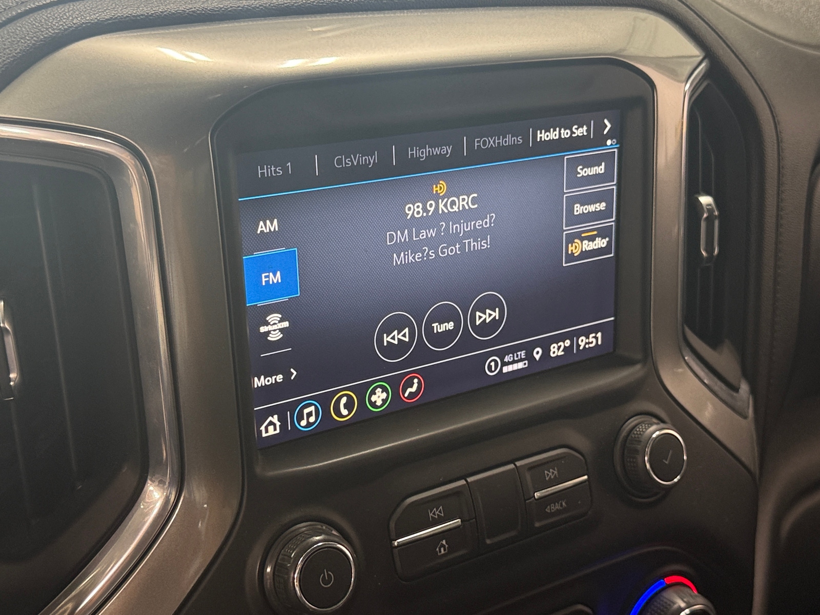 Thumbnail: 2021 Chevrolet Silverado 1500 - 4