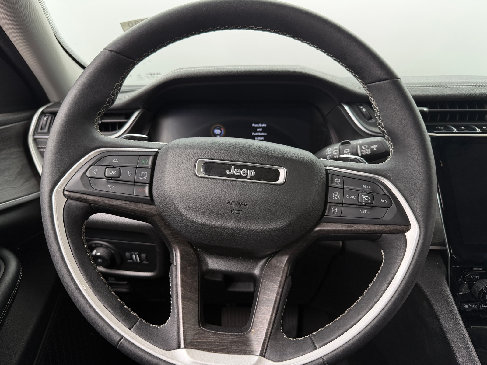 Thumbnail: 2023 Jeep Grand Cherokee - 4