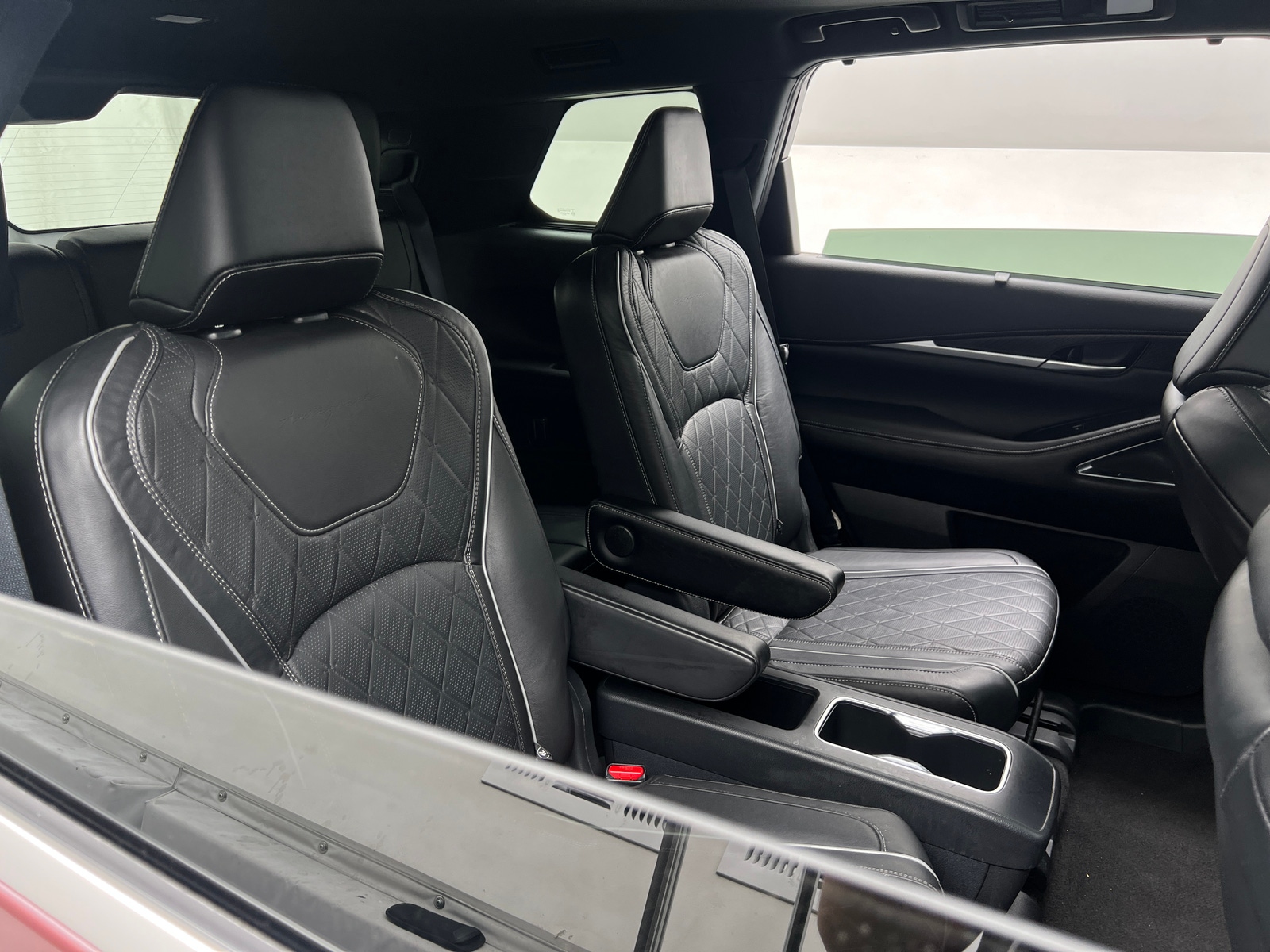 Thumbnail: 2023 INFINITI QX60 - 5