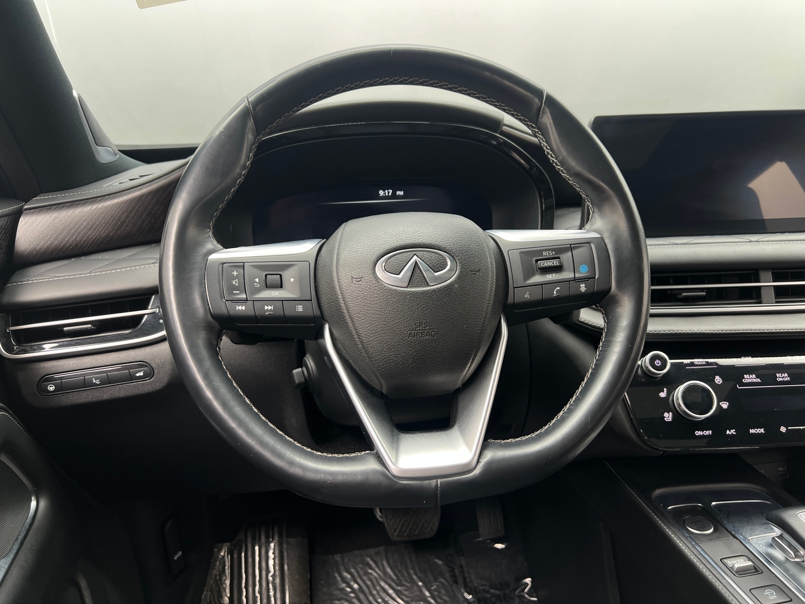 Thumbnail: 2023 INFINITI QX60 - 4