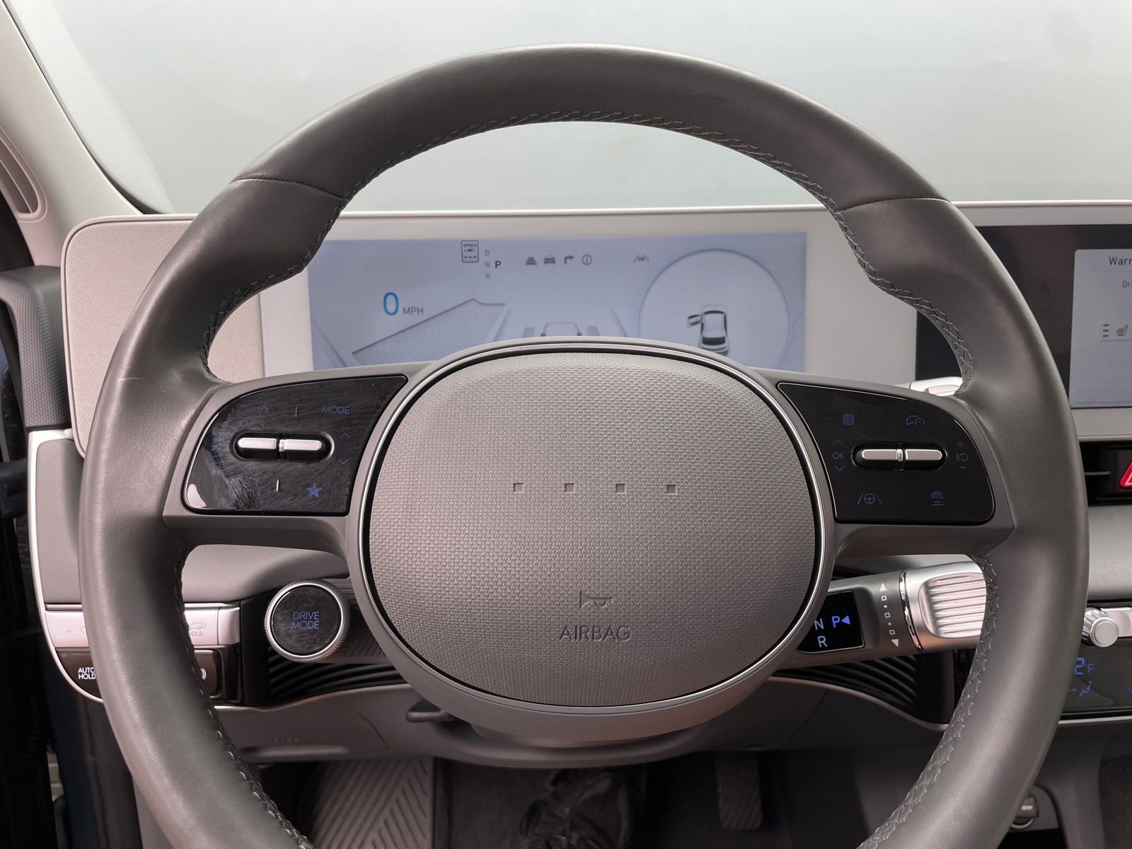 Thumbnail: 2023 Hyundai Ioniq 5 - 4