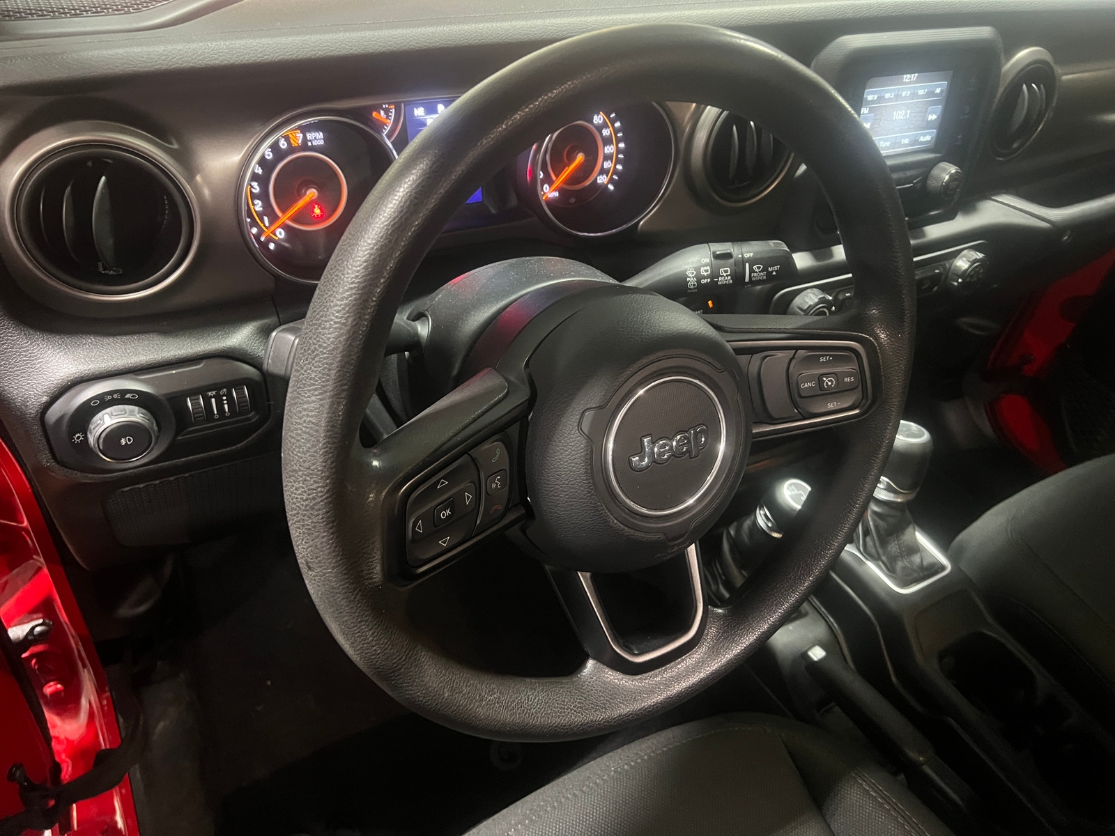 Thumbnail: 2019 Jeep Wrangler - 5