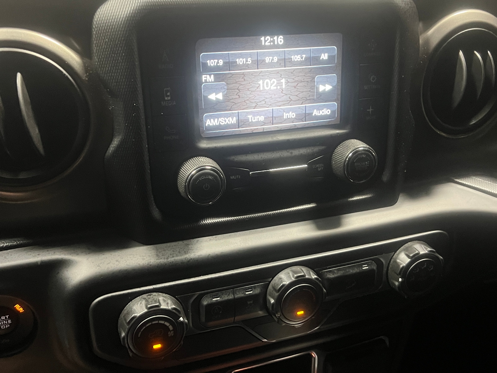 Thumbnail: 2019 Jeep Wrangler - 4