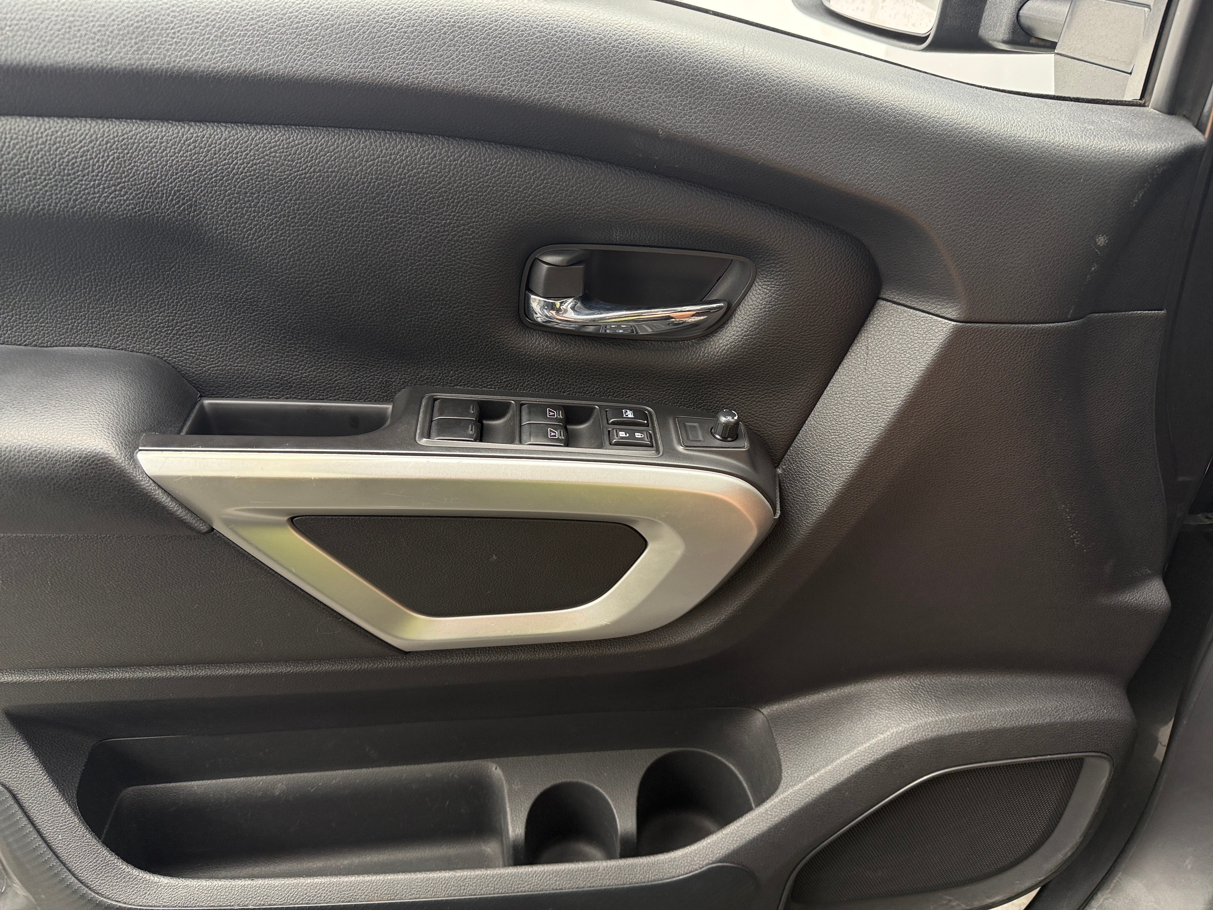 2021 Nissan Titan
