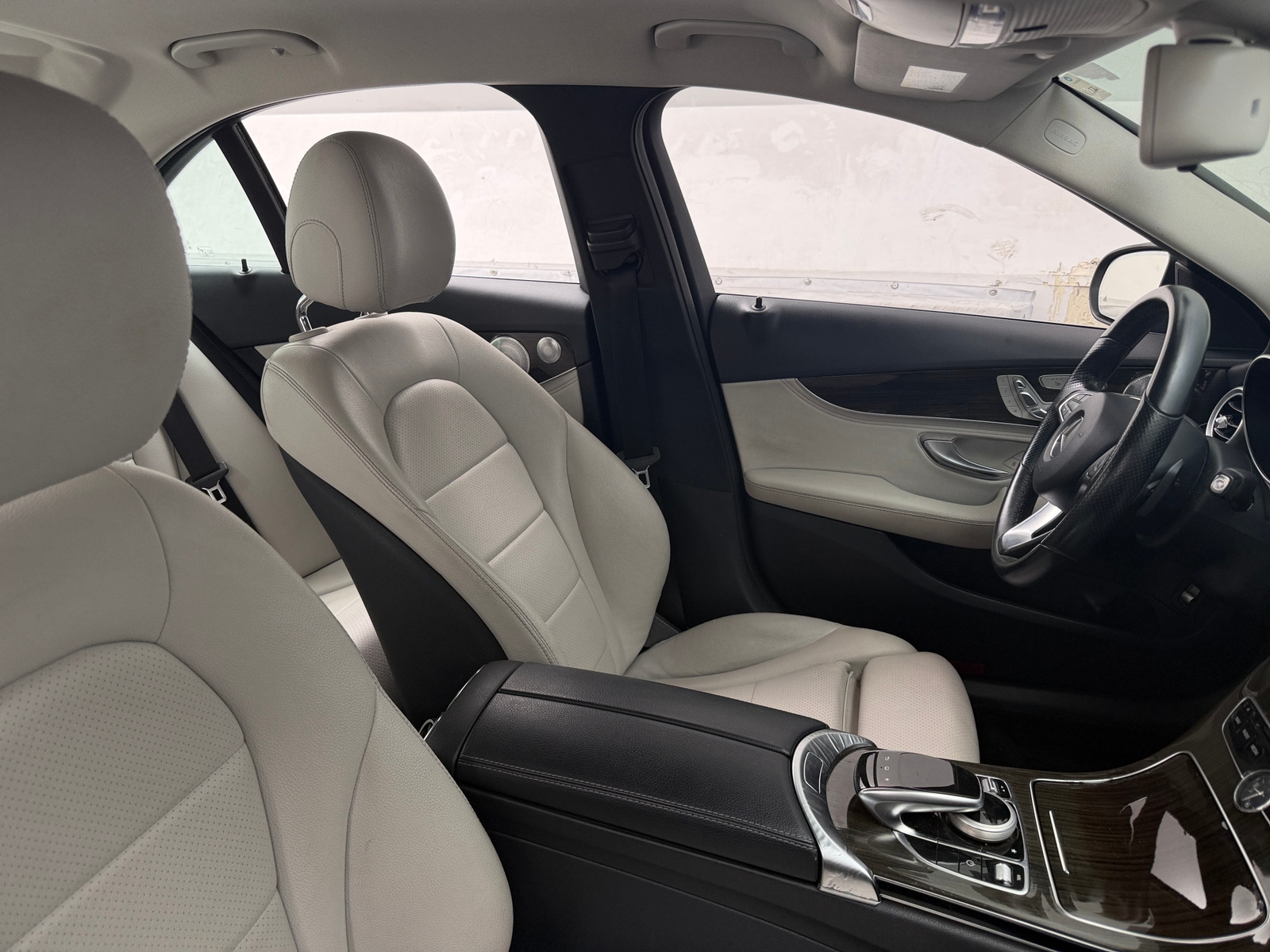 Thumbnail: 2016 Mercedes-Benz C-Class - 2