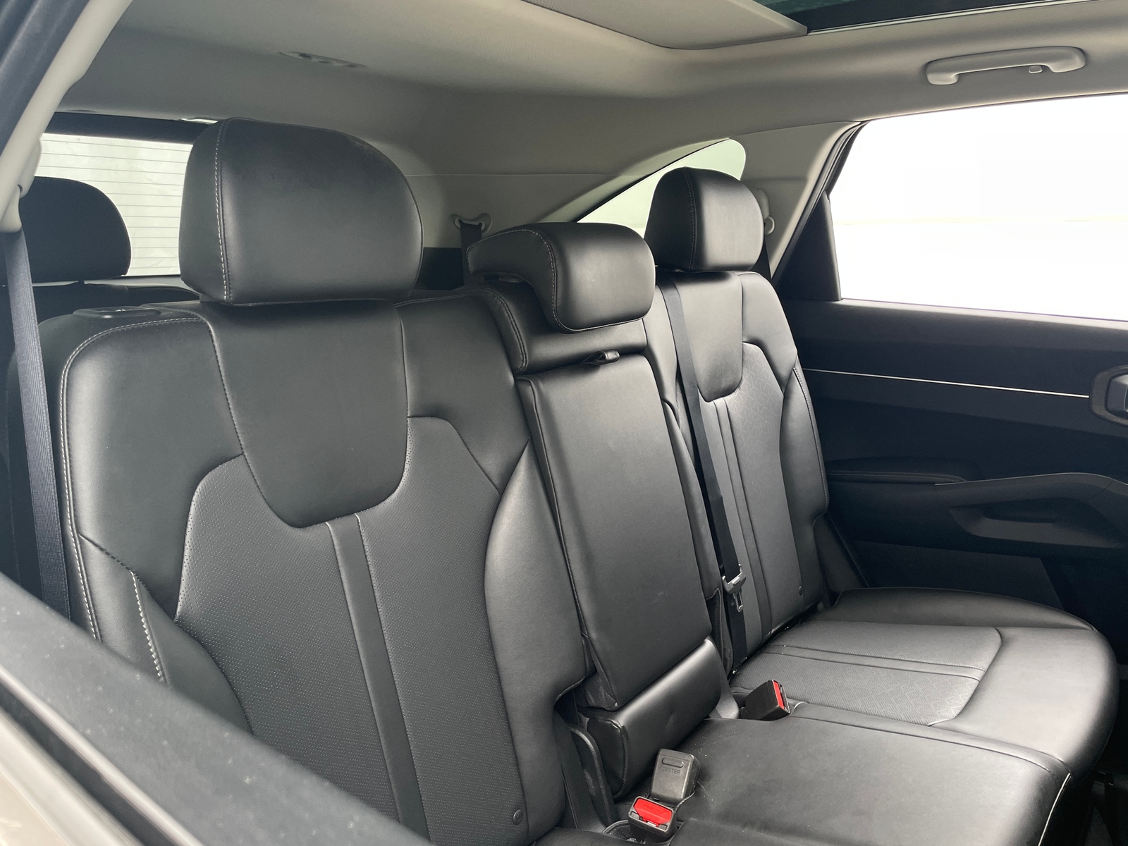 Thumbnail: 2022 Kia Sorento - 5