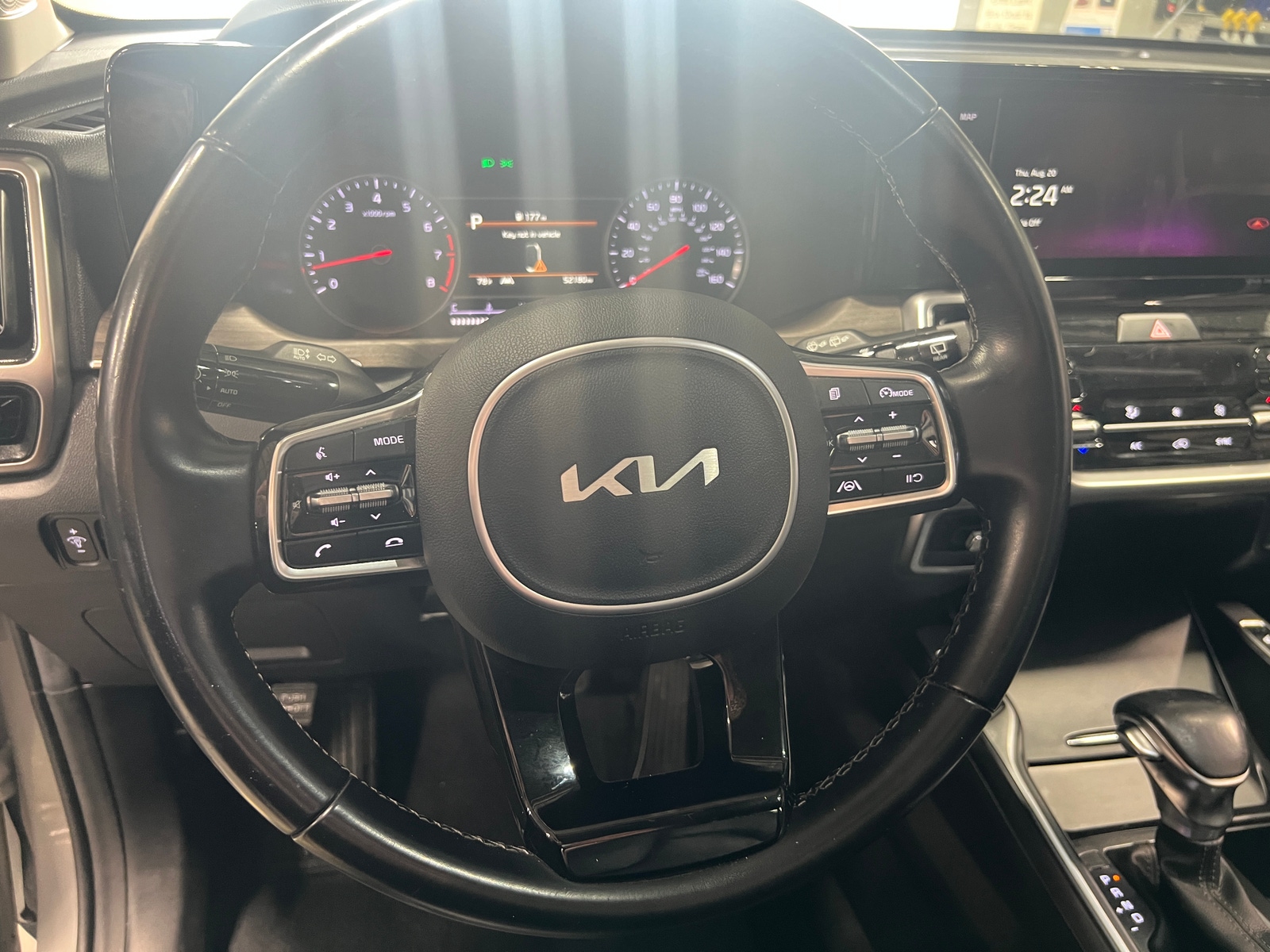 Thumbnail: 2022 Kia Sorento - 4
