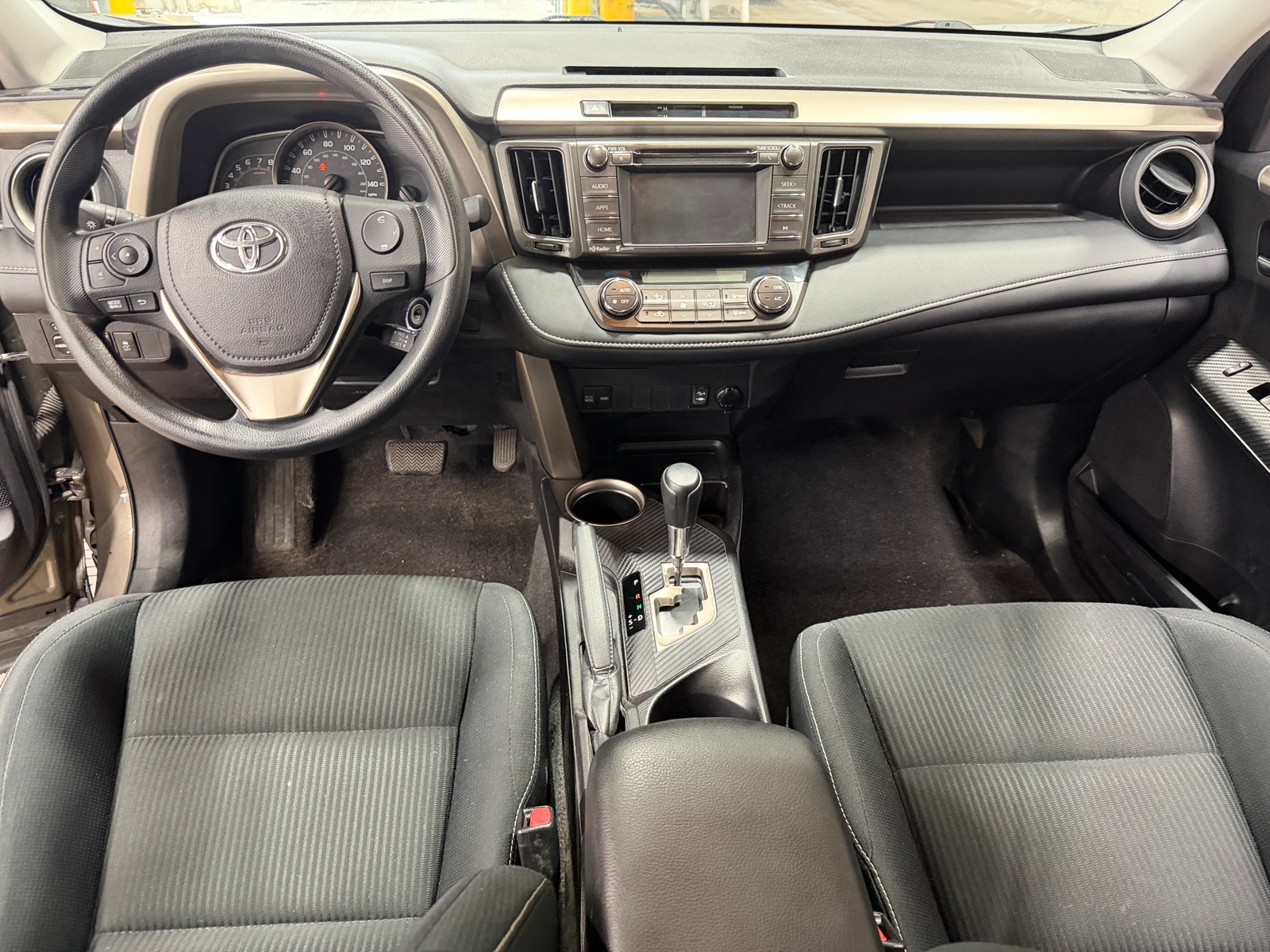 Thumbnail: 2015 Toyota RAV4 - 3