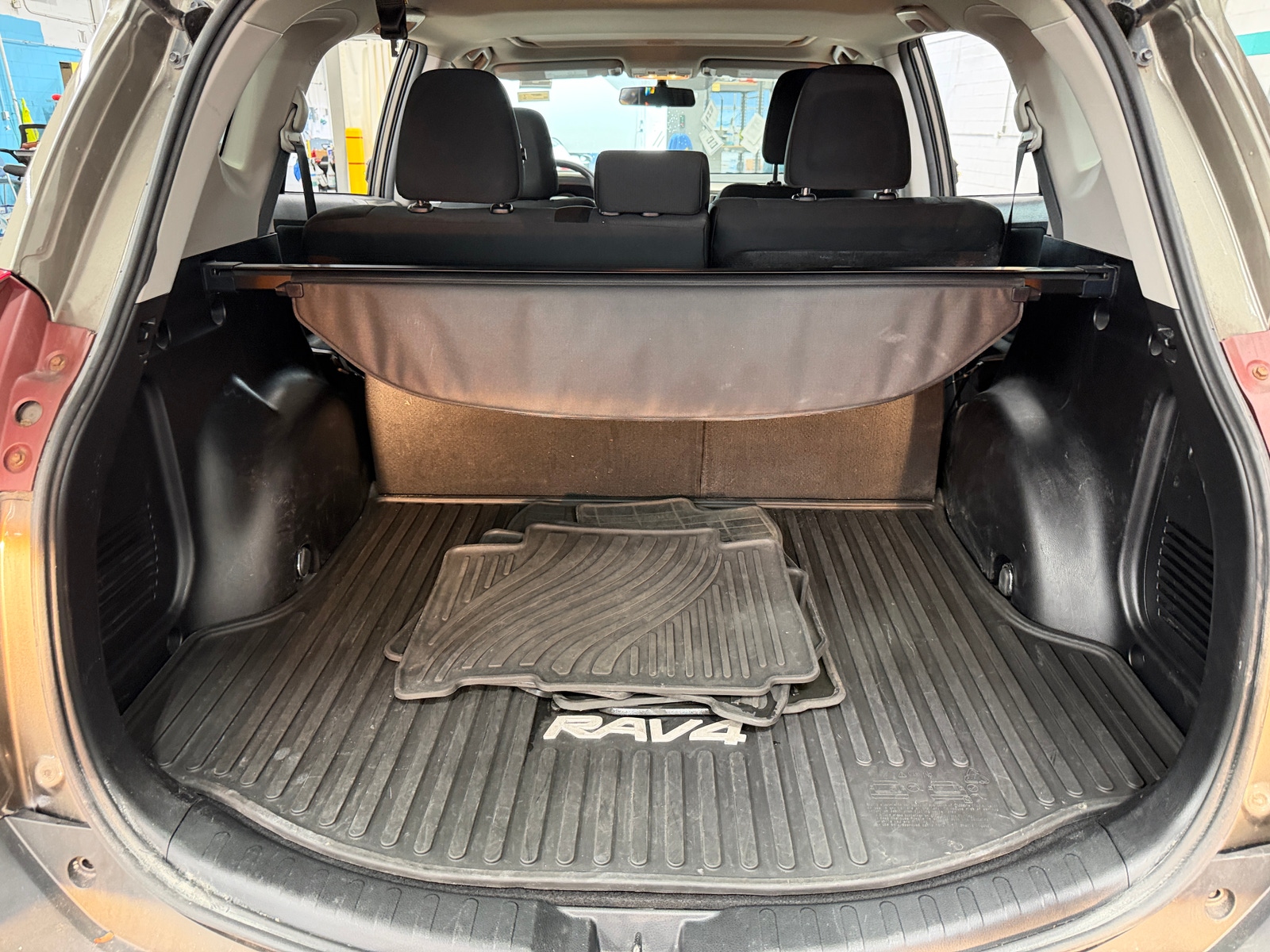Thumbnail: 2015 Toyota RAV4 - 7