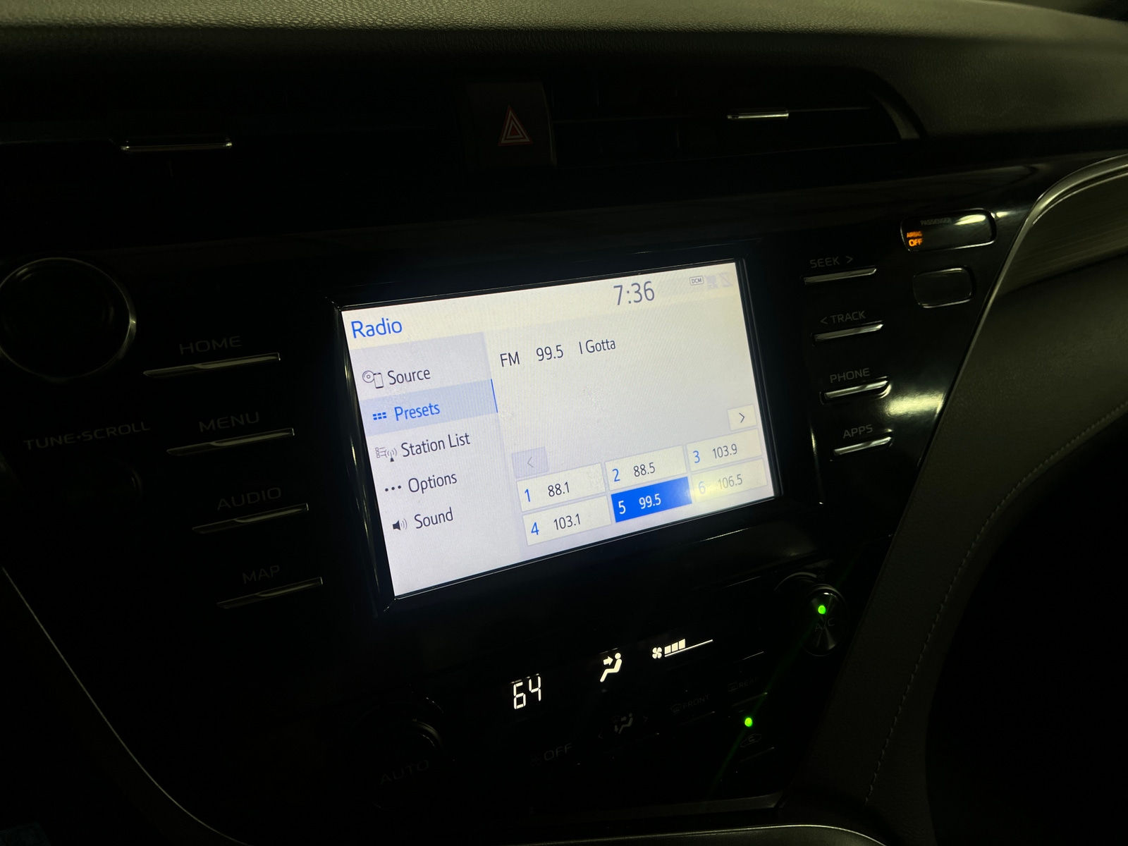 Thumbnail: 2019 Toyota Camry - 4
