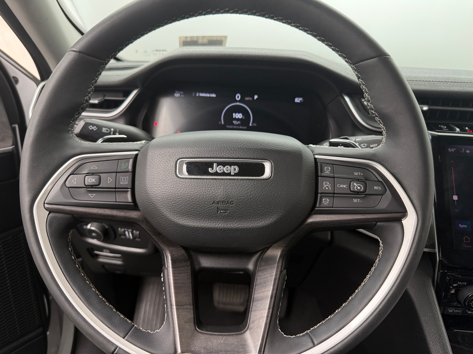 Thumbnail: 2023 Jeep Grand Cherokee - 4