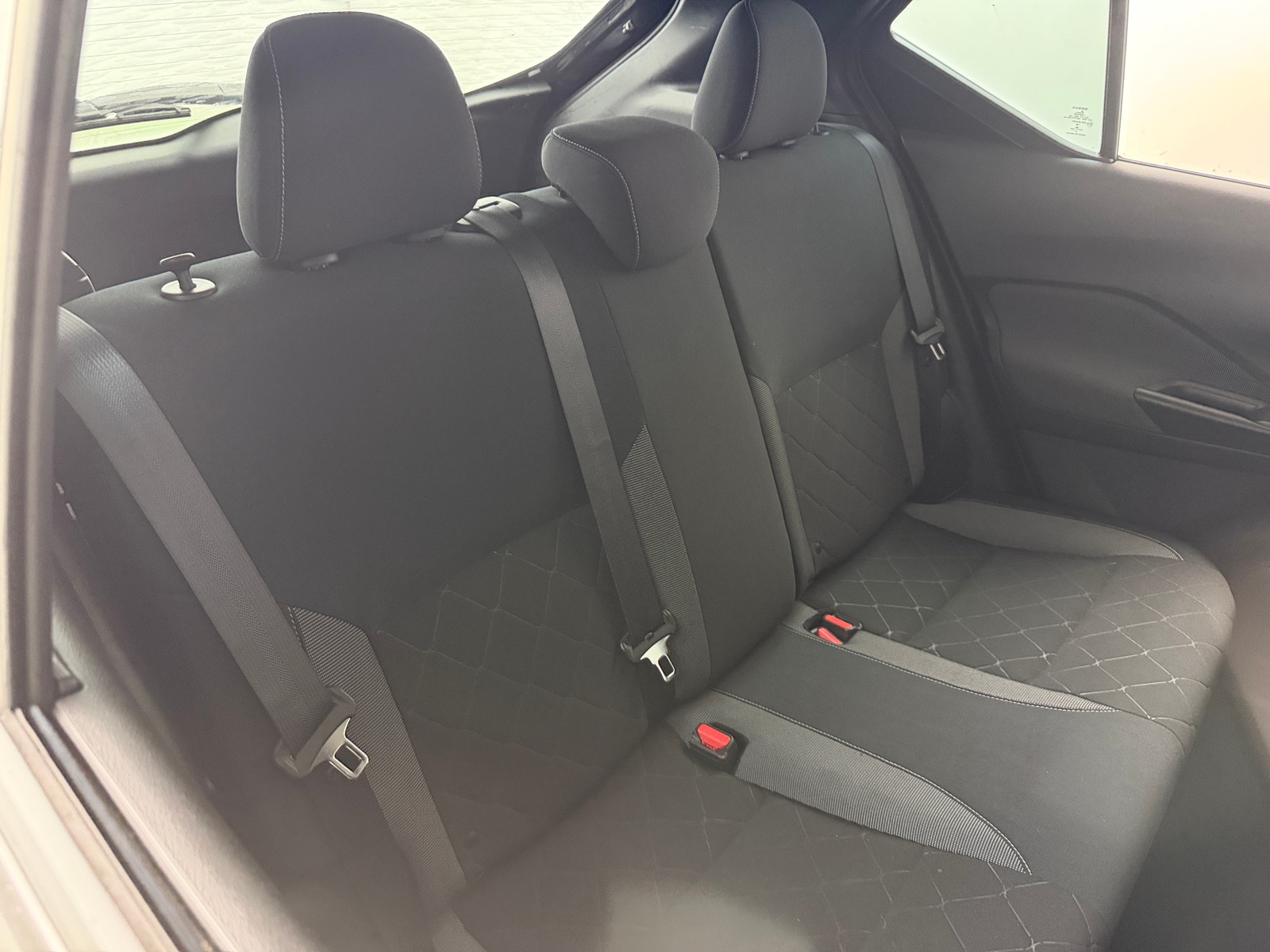 Thumbnail: 2018 Nissan Kicks - 6
