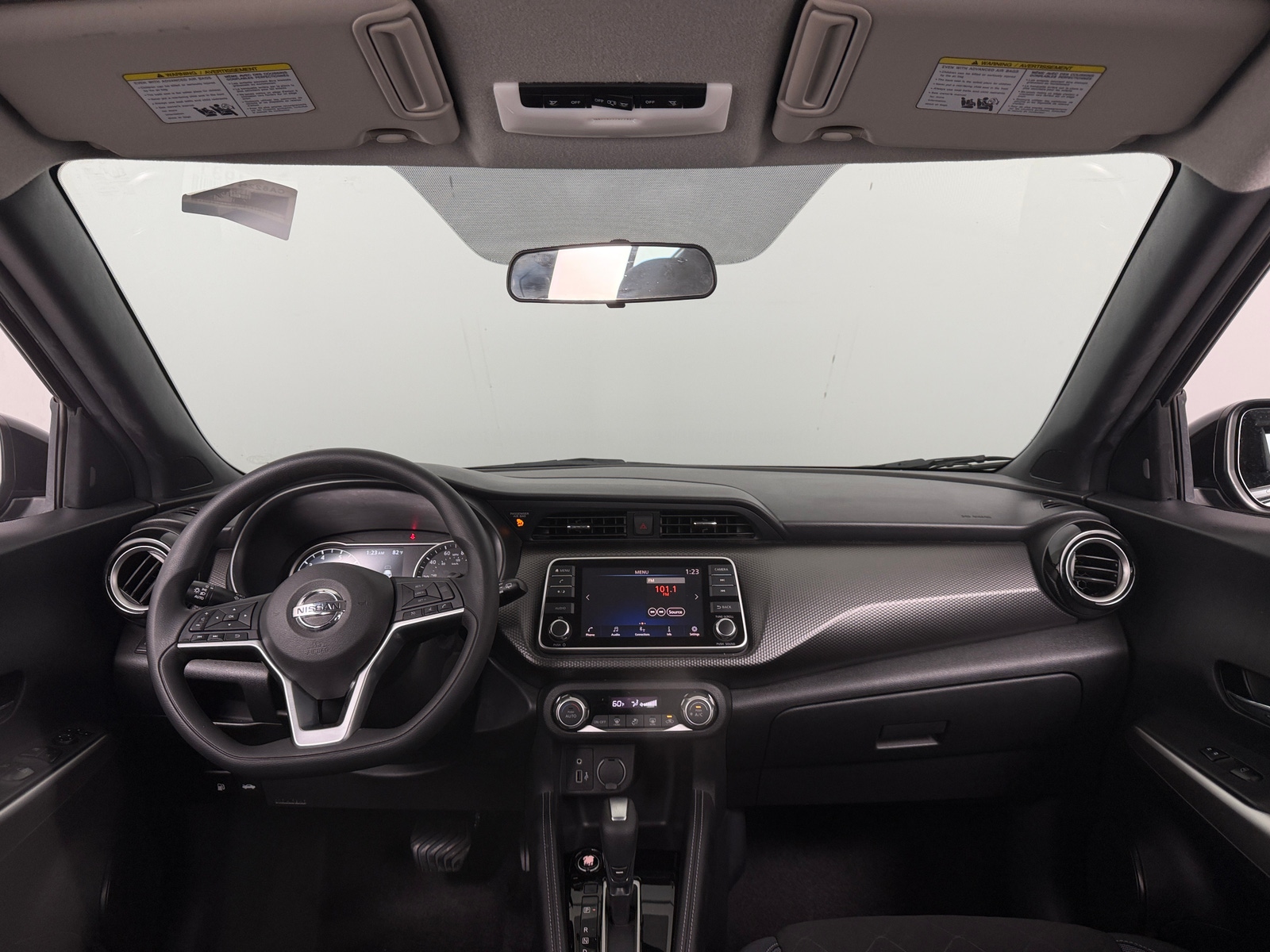 Thumbnail: 2018 Nissan Kicks - 3