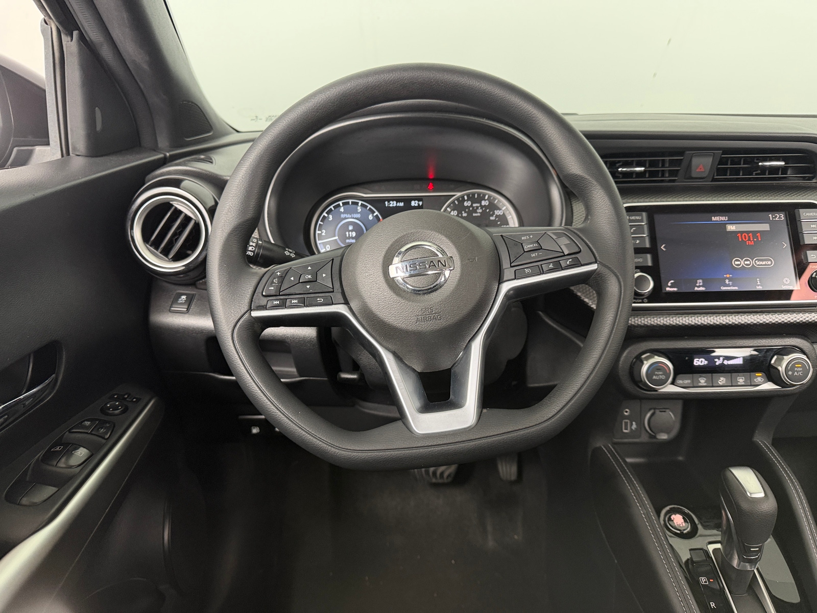 Thumbnail: 2018 Nissan Kicks - 5