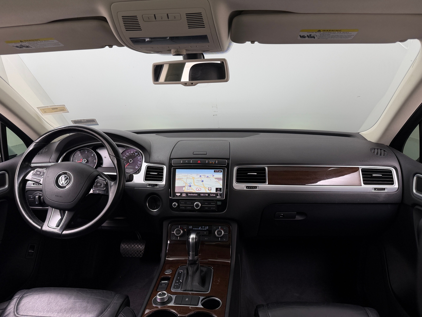 Thumbnail: 2015 Volkswagen Touareg - 3