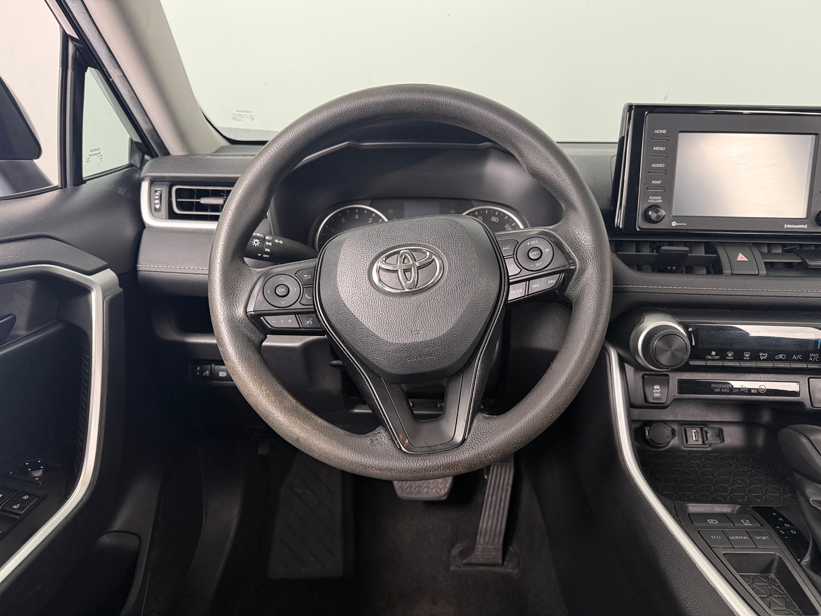 Thumbnail: 2021 Toyota RAV4 - 5