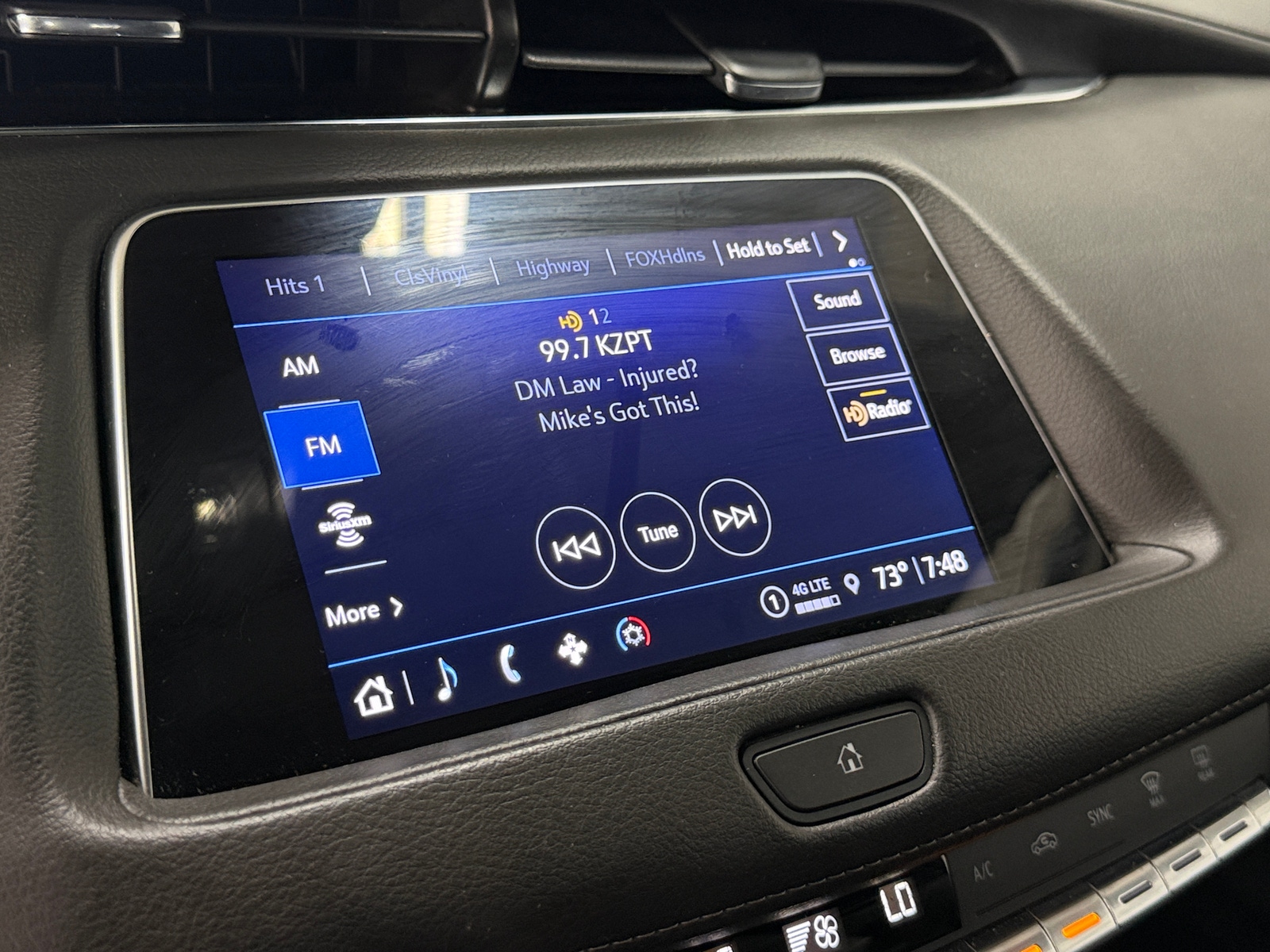 Thumbnail: 2023 Cadillac XT4 - 3