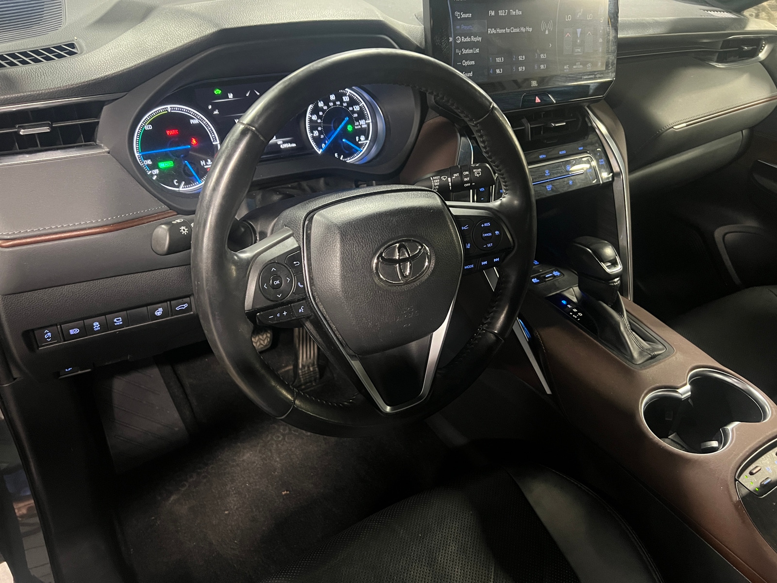 Thumbnail: 2021 Toyota Venza - 4