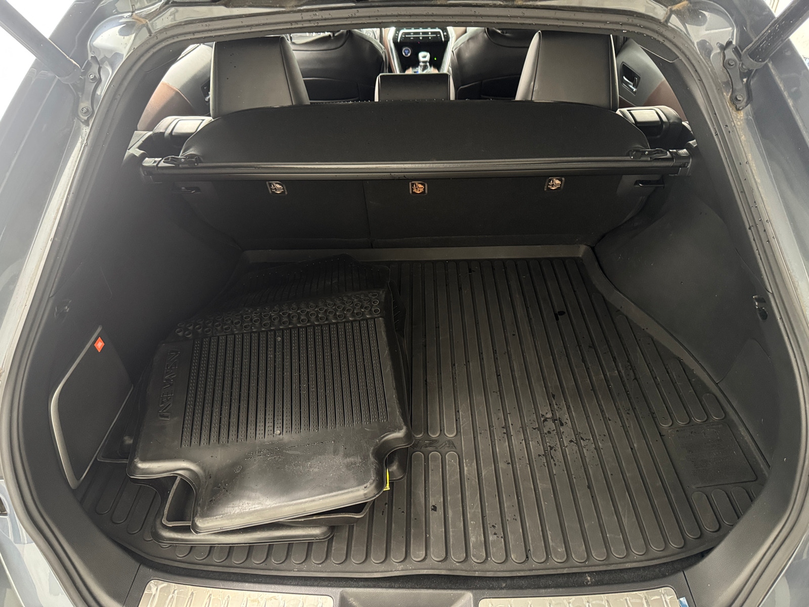 Thumbnail: 2021 Toyota Venza - 6