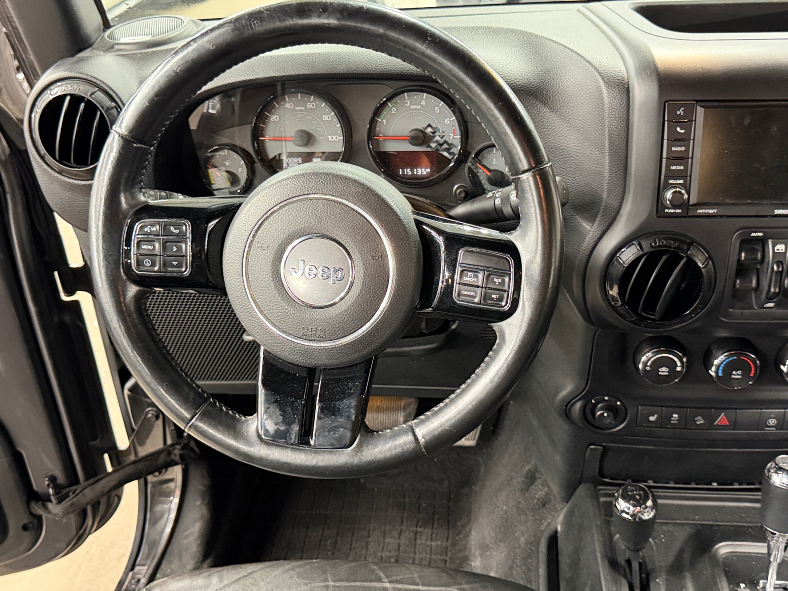 Thumbnail: 2017 Jeep Wrangler - 5