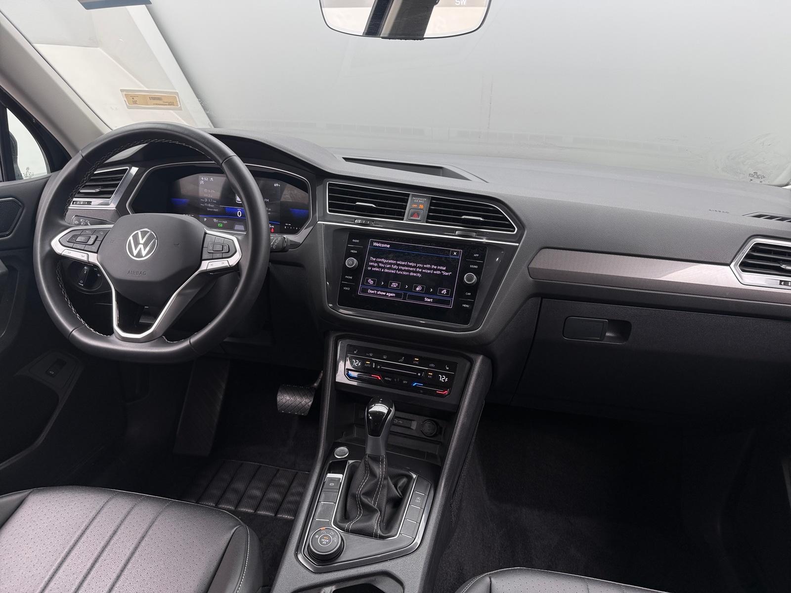 Thumbnail: 2024 Volkswagen Tiguan - 3