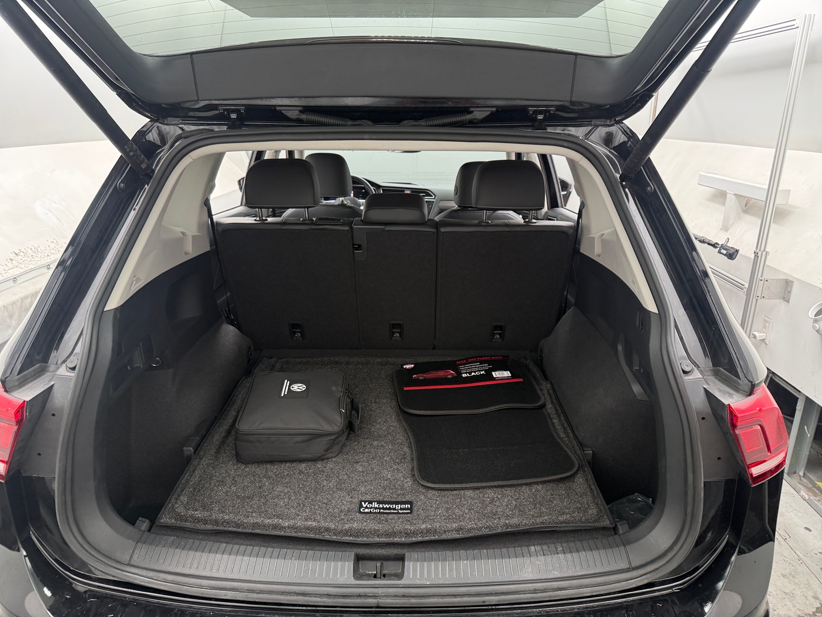Thumbnail: 2024 Volkswagen Tiguan - 7
