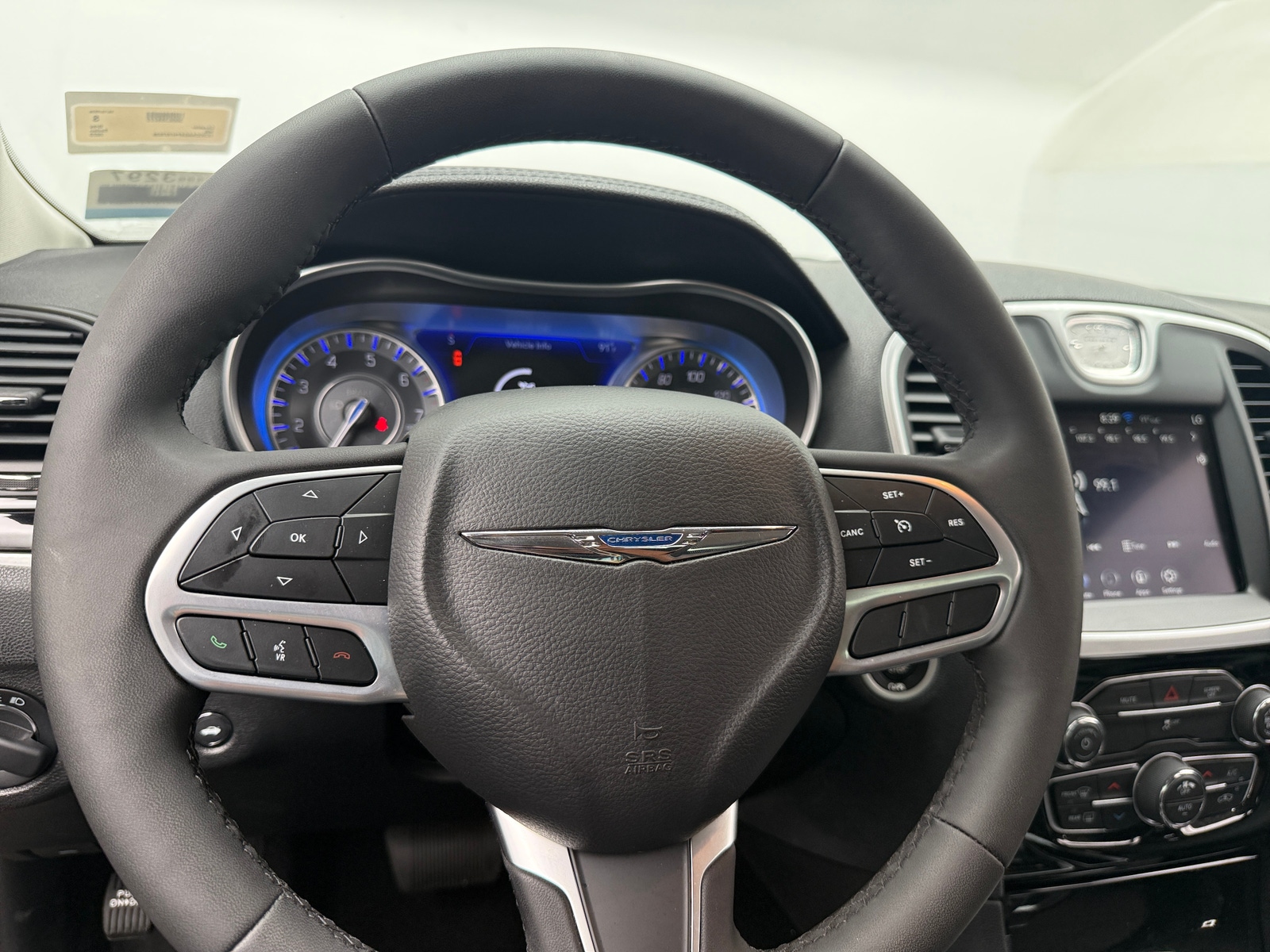 Thumbnail: 2023 Chrysler 300 - 5