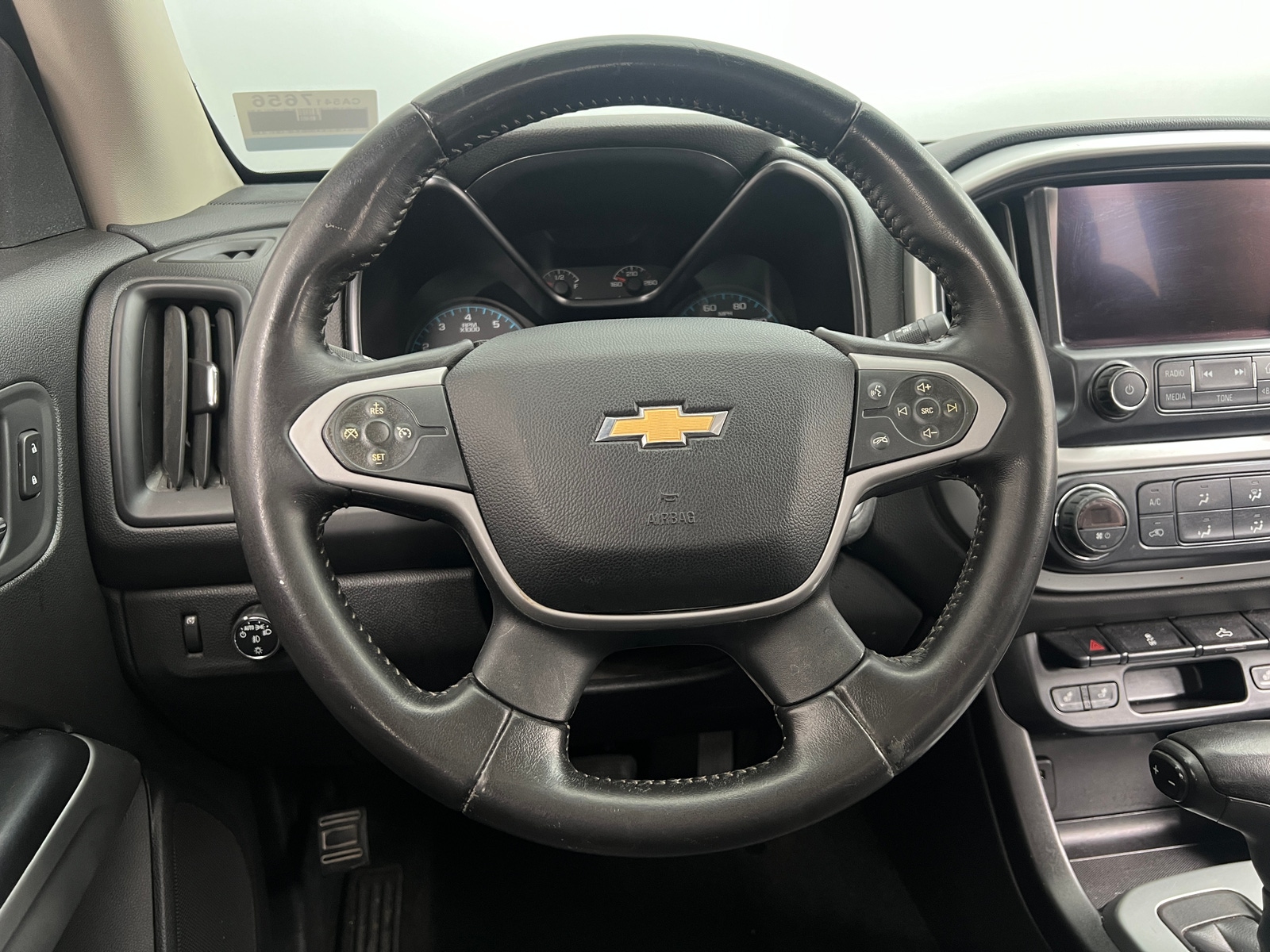 Thumbnail: 2015 Chevrolet Colorado - 4