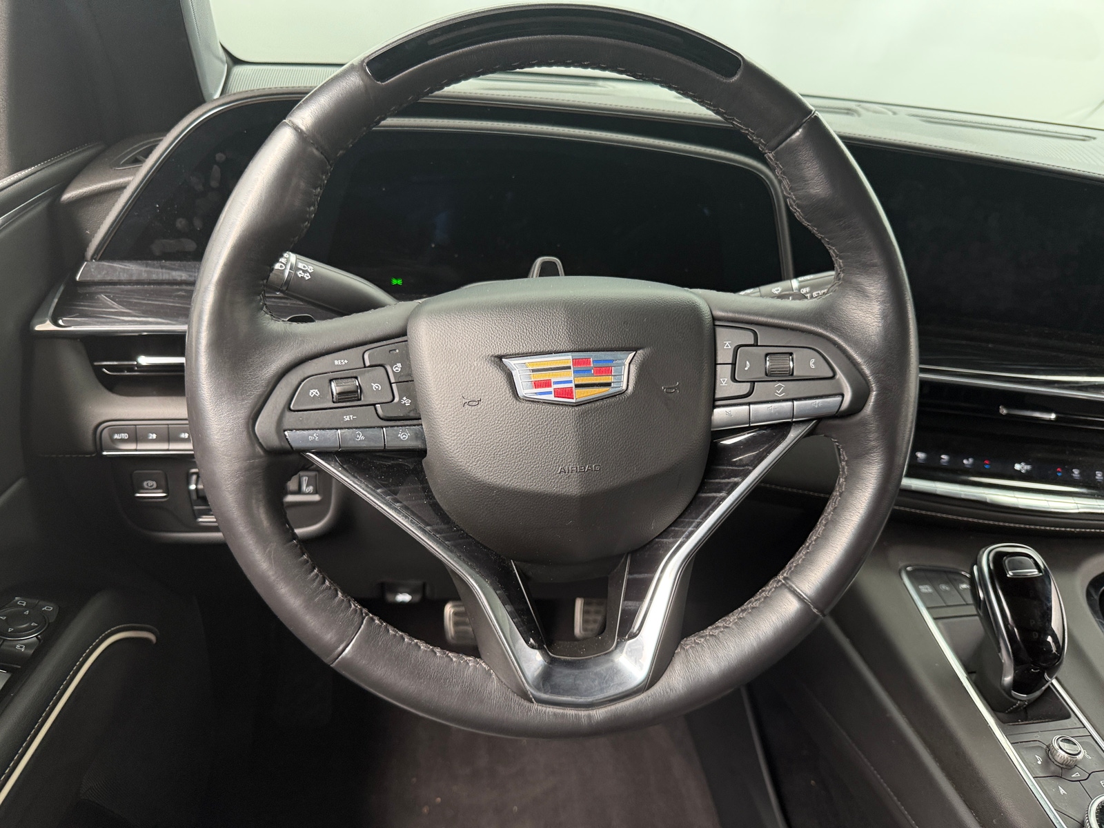 Thumbnail: 2023 Cadillac Escalade - 4
