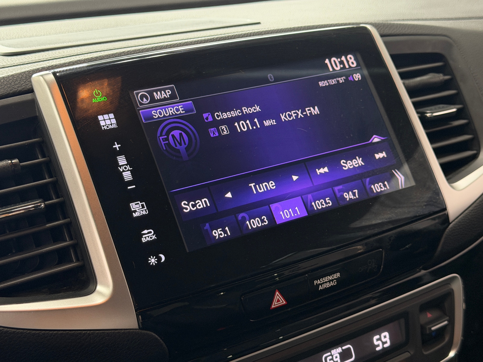 Thumbnail: 2016 Honda Pilot - 3