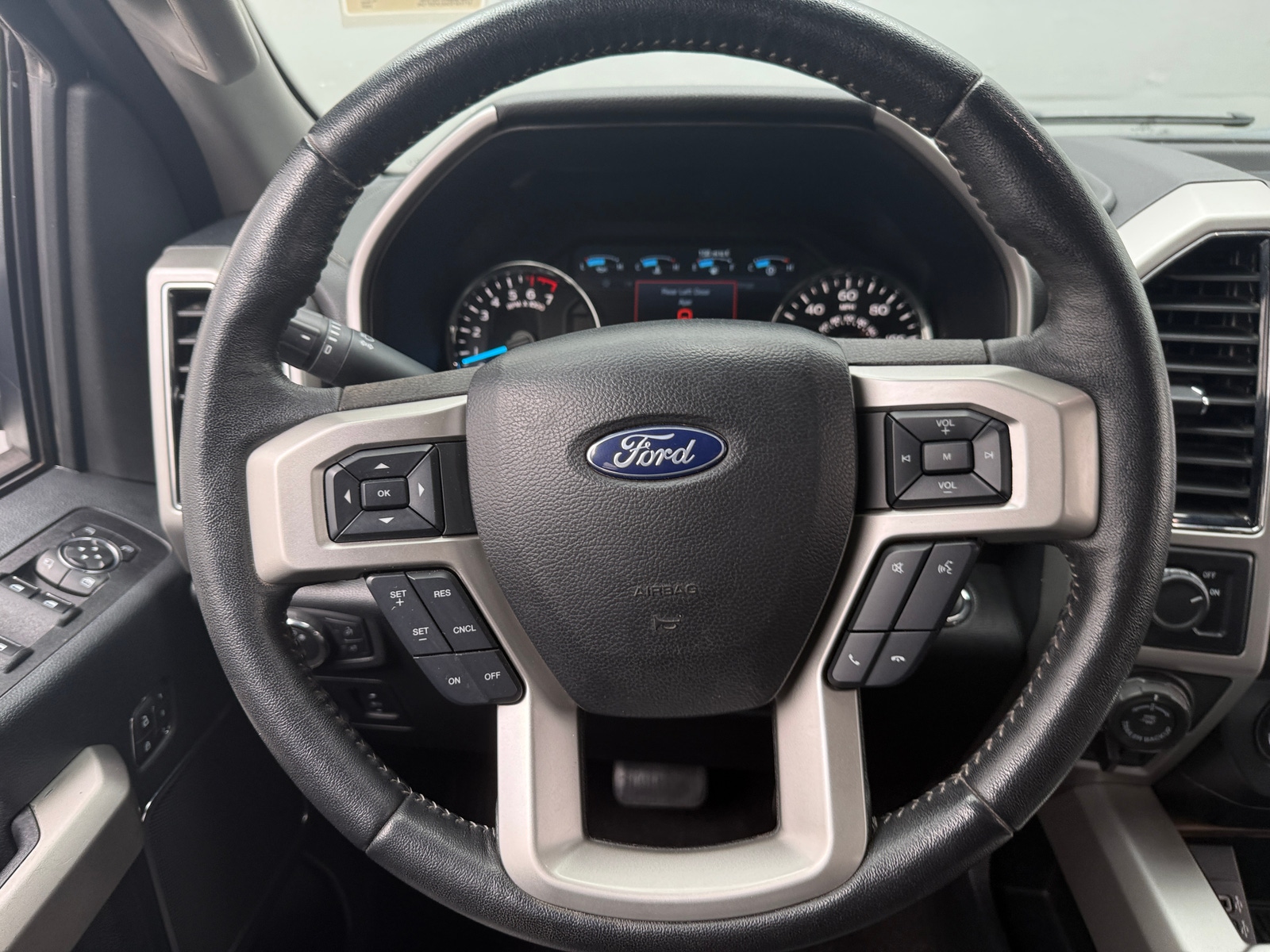 Thumbnail: 2020 Ford Econoline - 4