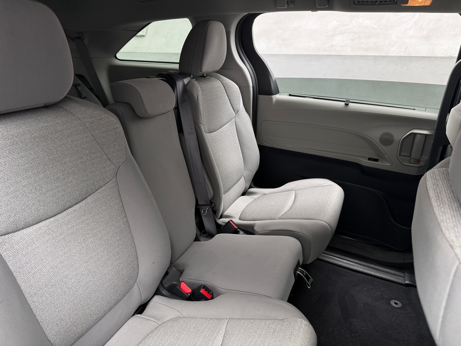 Thumbnail: 2023 Toyota Sienna - 6