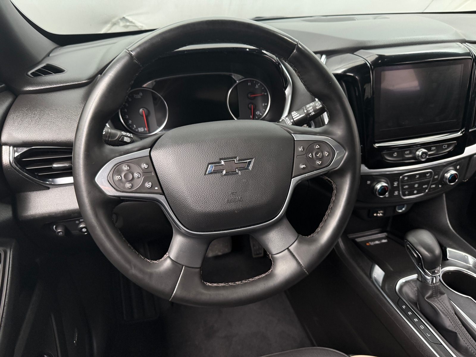 Thumbnail: 2023 Chevrolet Traverse - 4