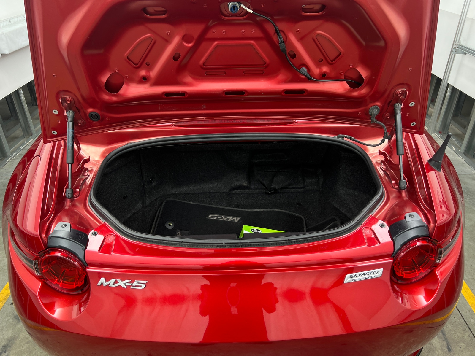 Thumbnail: 2016 Mazda MX-5 Miata - 5