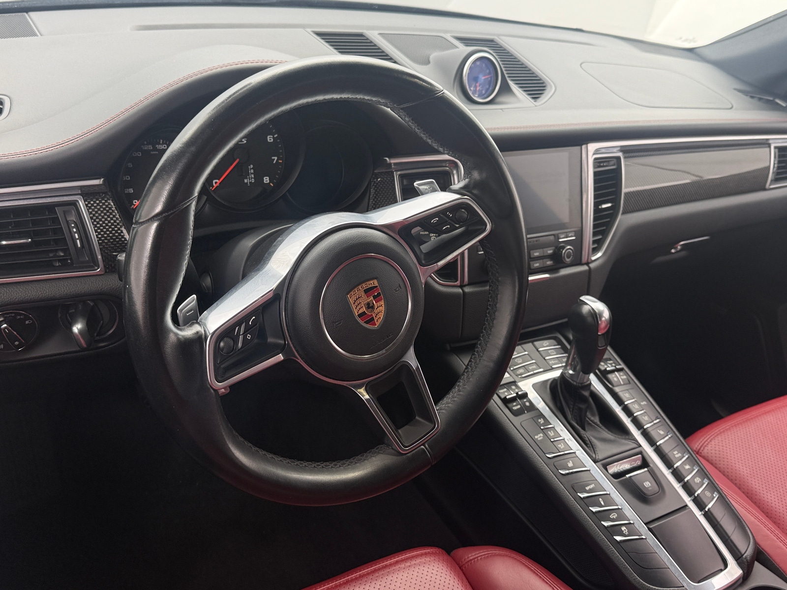 Thumbnail: 2018 Porsche Macan - 4
