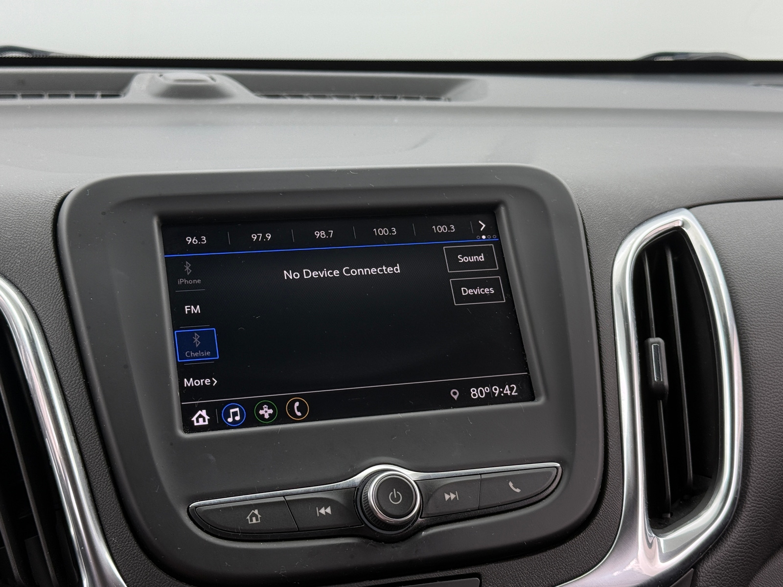 Thumbnail: 2020 Chevrolet Equinox - 4