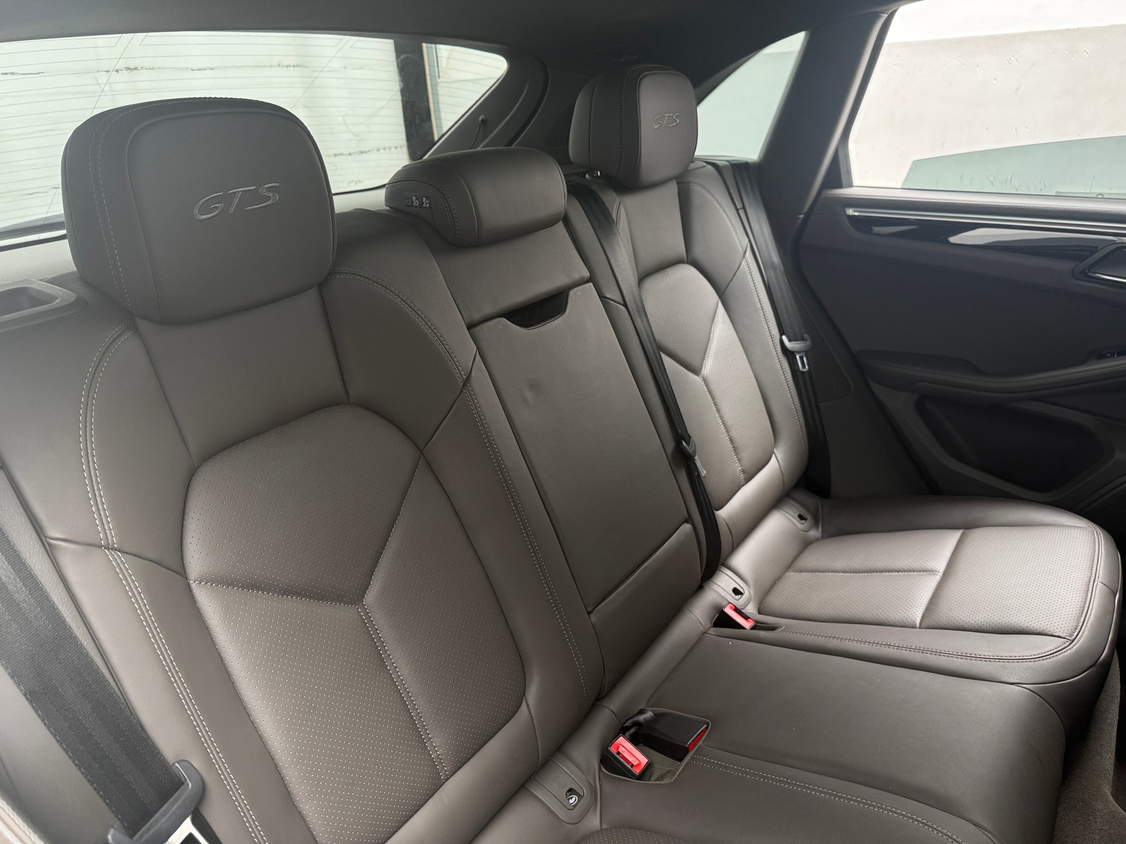Thumbnail: 2018 Porsche Macan - 6