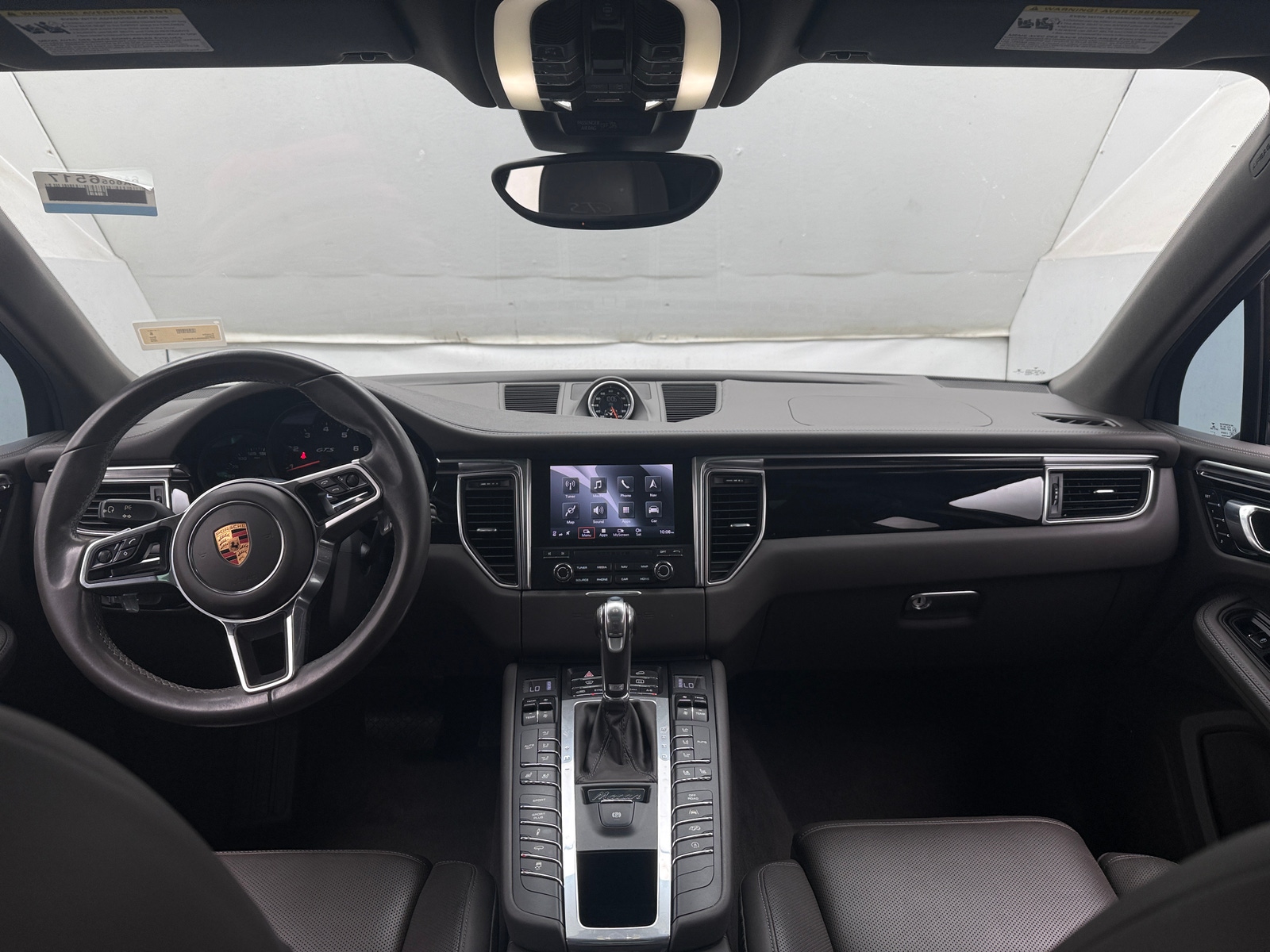 Thumbnail: 2018 Porsche Macan - 3
