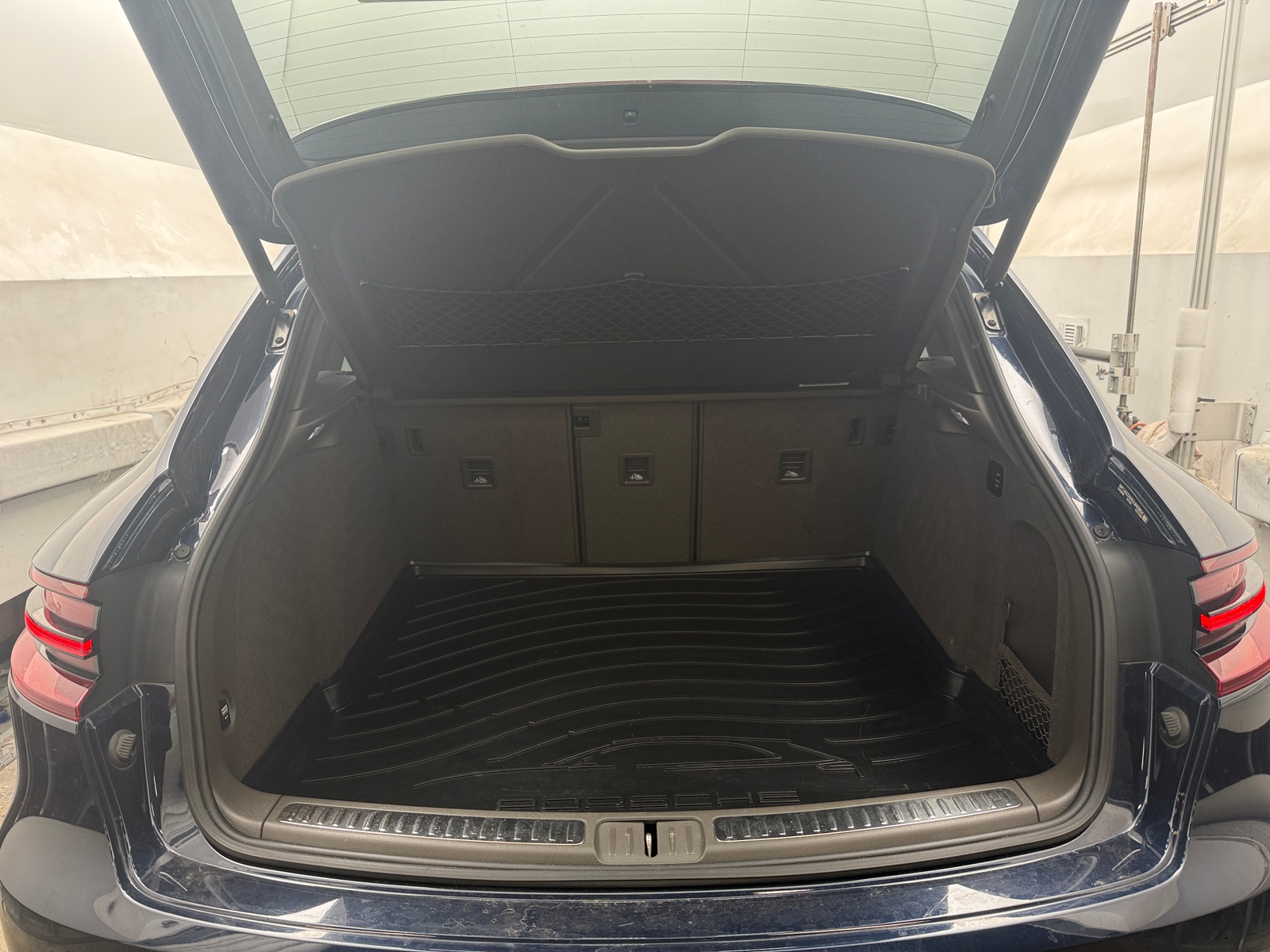 Thumbnail: 2018 Porsche Macan - 7