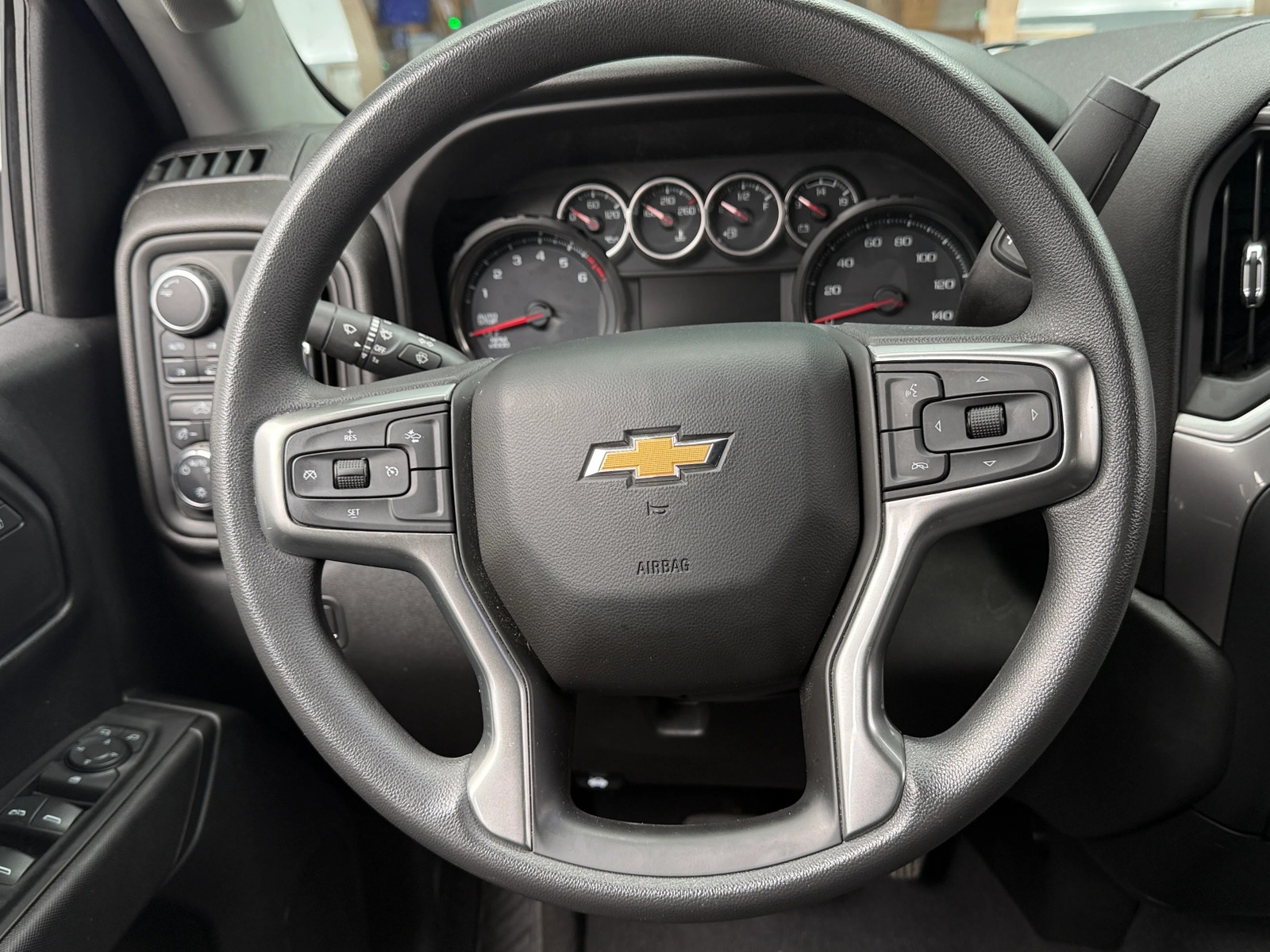 Thumbnail: 2022 Chevrolet Silverado 1500 - 5