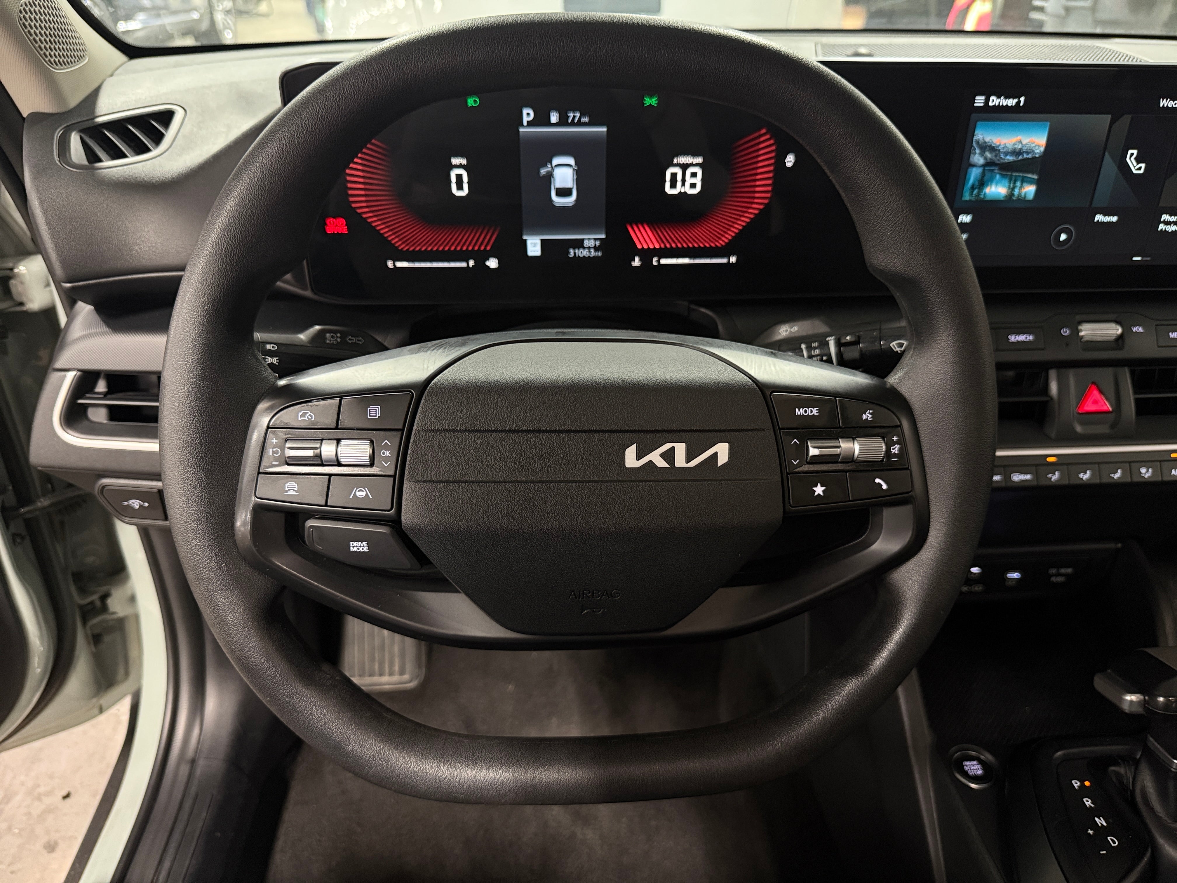 2025 Kia K4 LXS - Photo 4