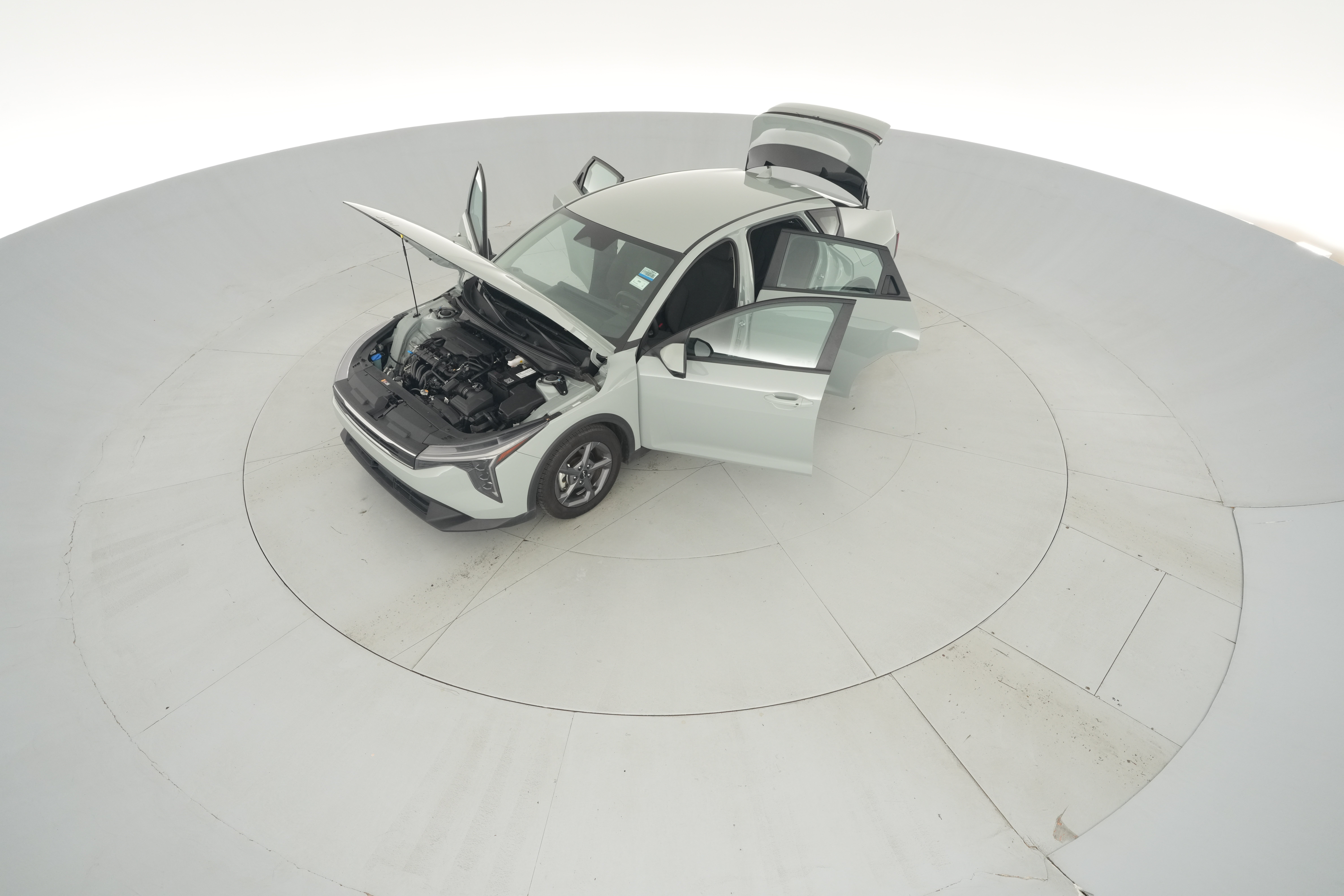 2025 Kia K4 LXS - Photo 41