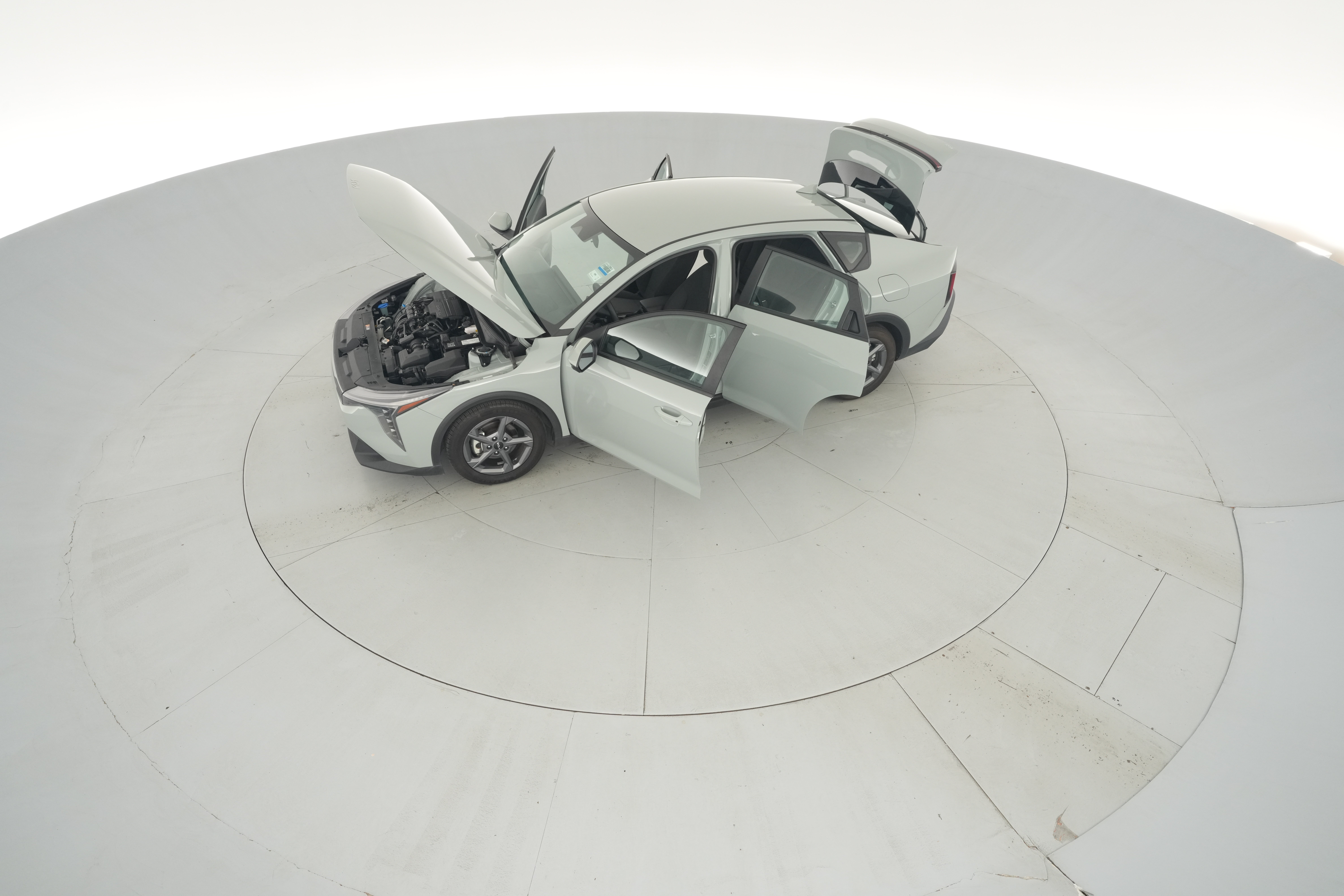 2025 Kia K4 LXS - Photo 42