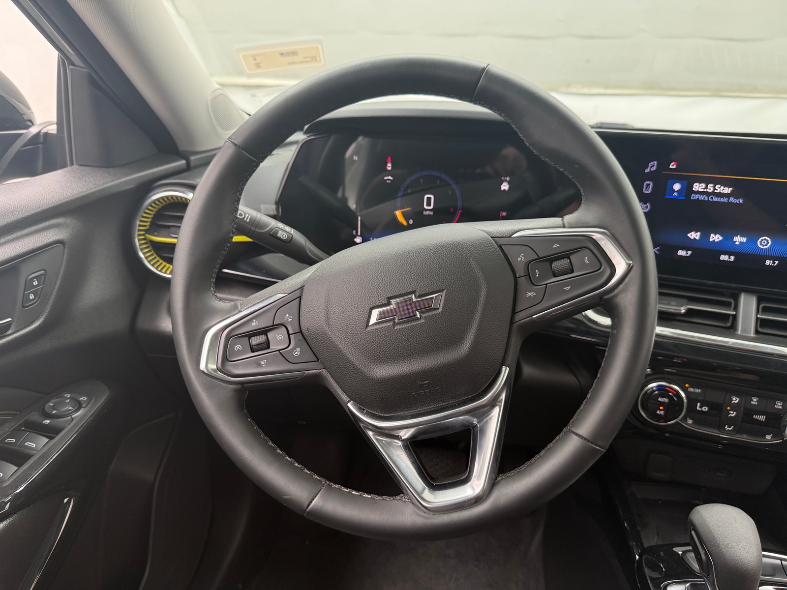 Thumbnail: 2025 Chevrolet Trax - 4