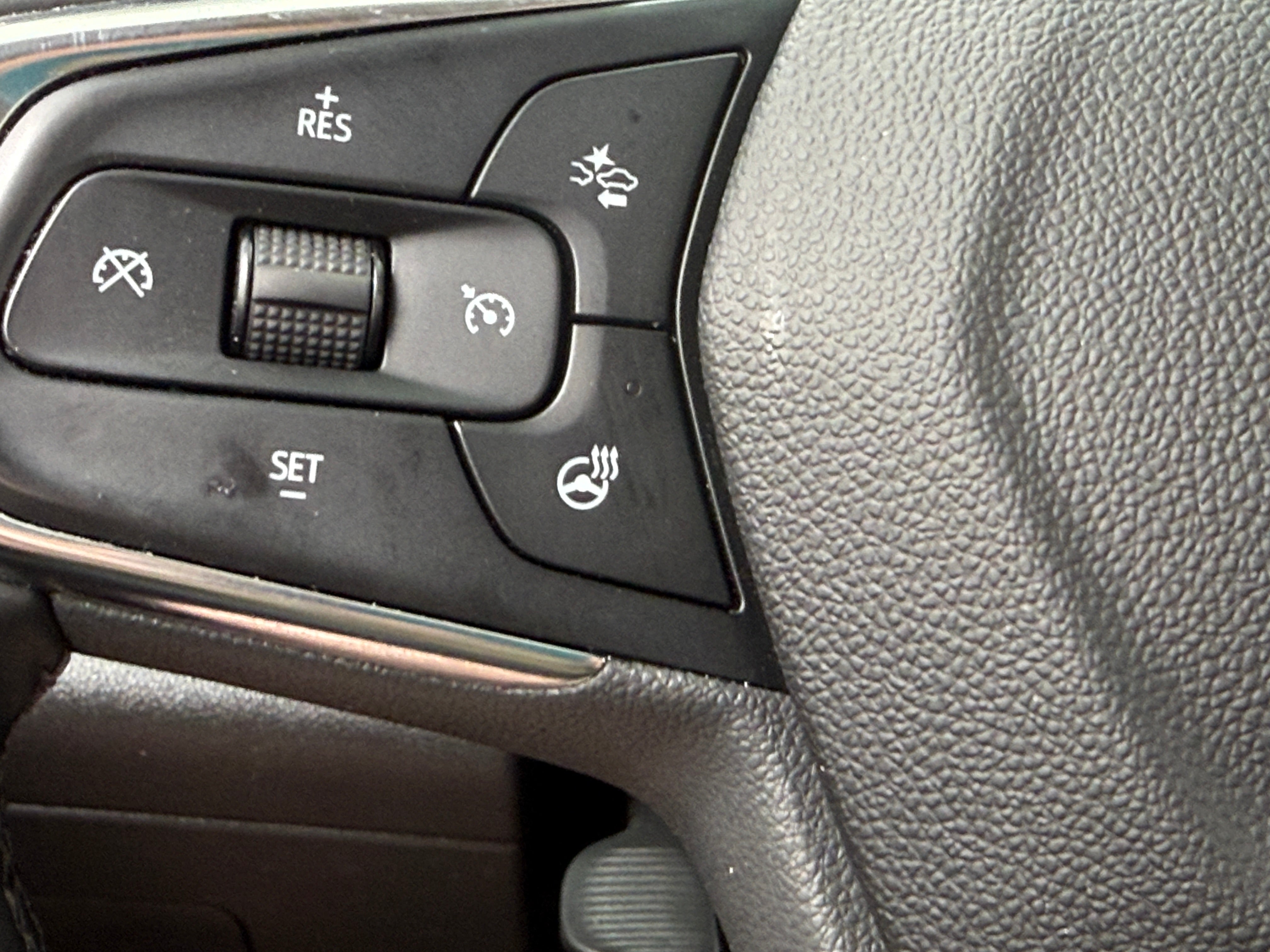 2025 Chevrolet Trax Activ - Photo 17