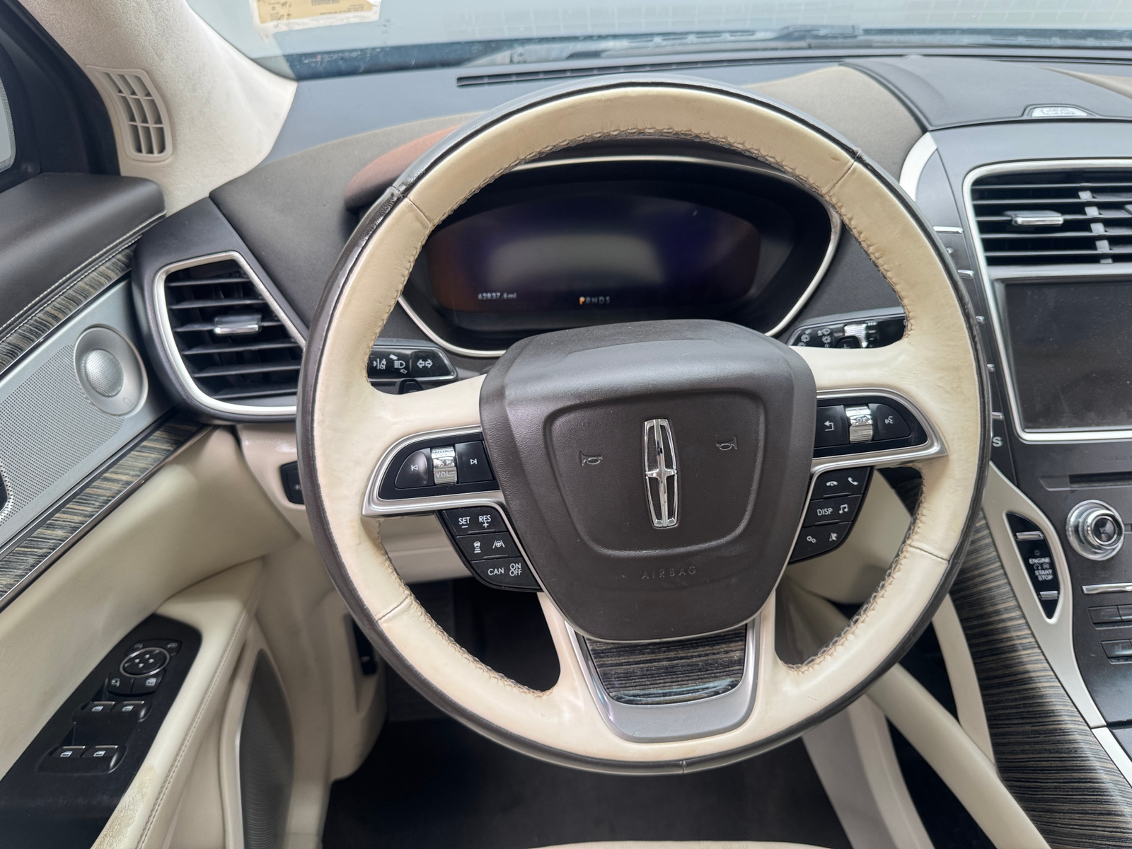 Thumbnail: 2020 Lincoln Nautilus - 4